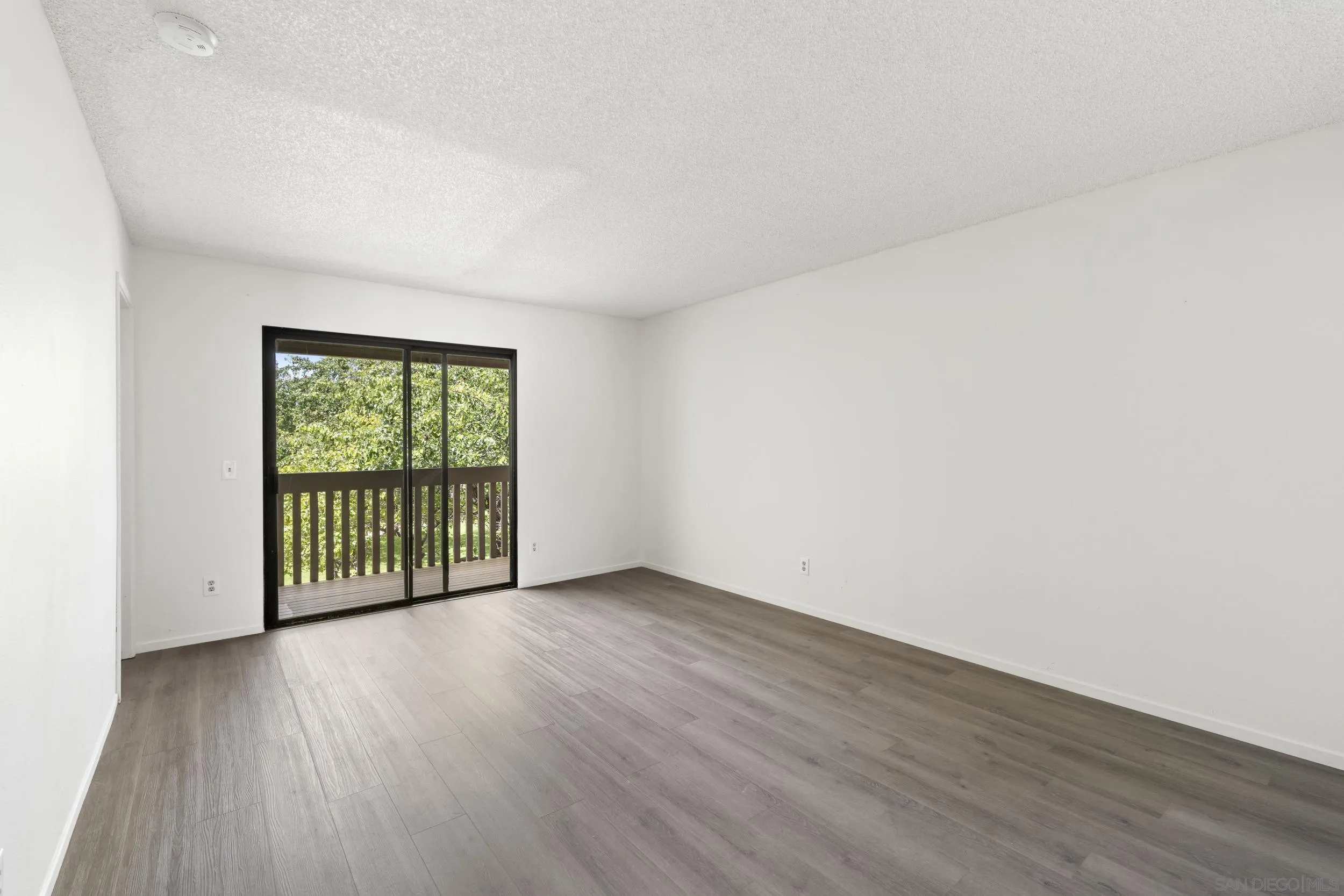 Photo #25: 260013112 Listing: Photo #25