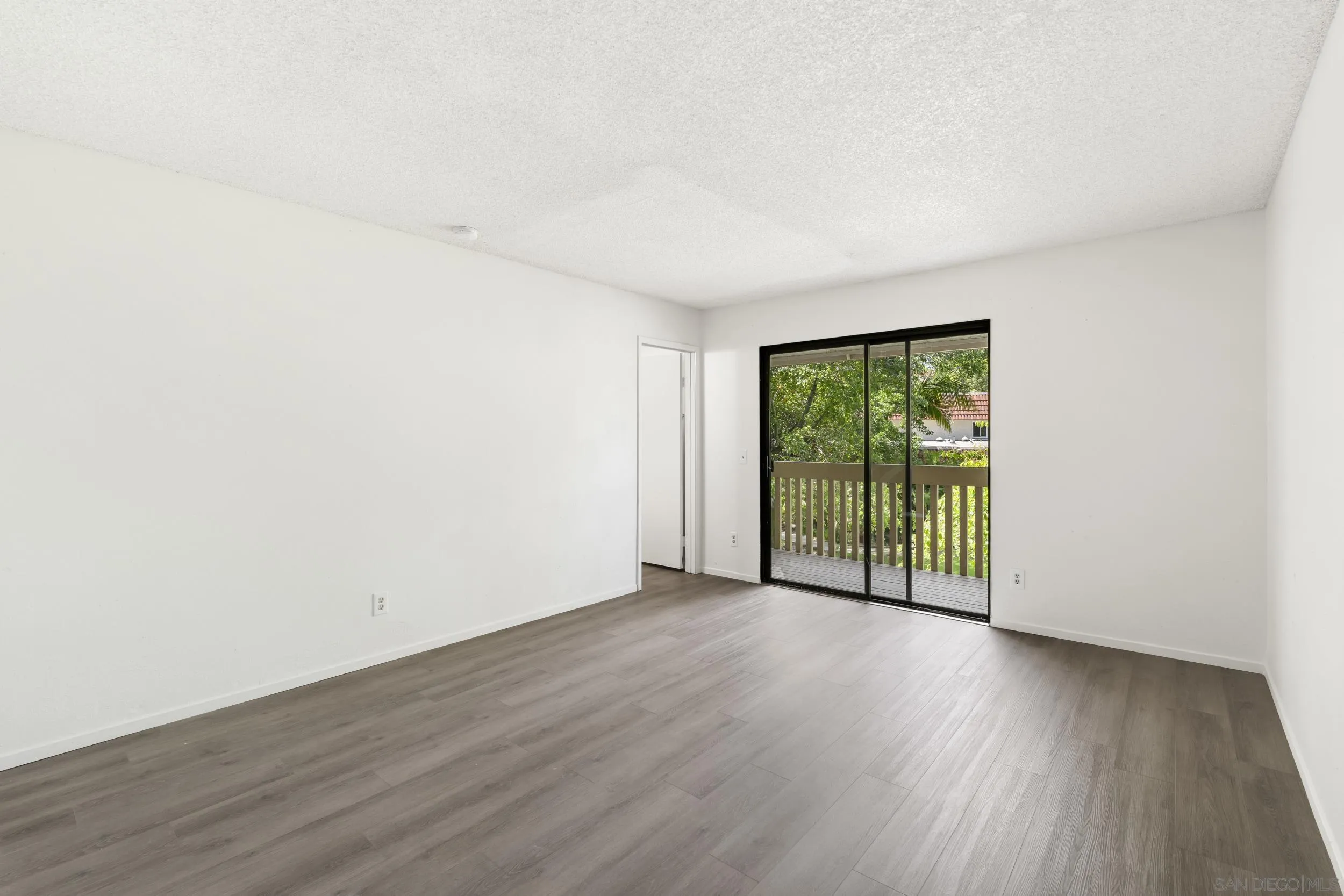 Photo #26: 260013112 Listing: Photo #26