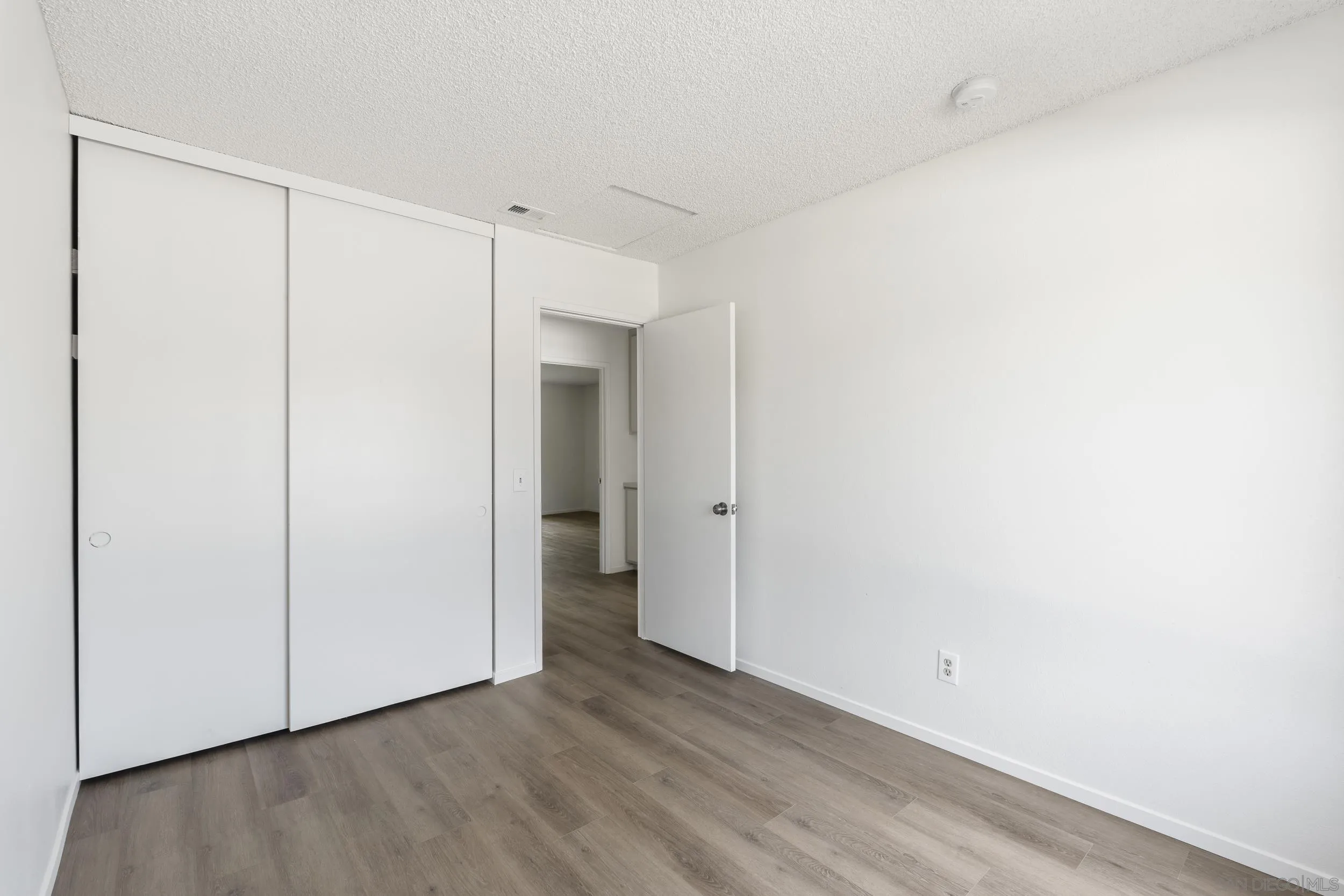 Photo #19: 260013112 Listing: Photo #19