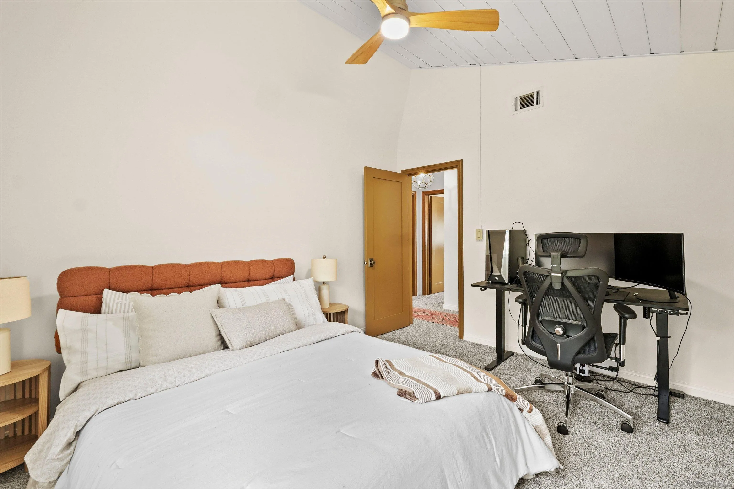 https://cdn.realtyfeed.com/cdn/127/260013113/8801ea50a4606aa1ee760b8cf9c85a5a.webp