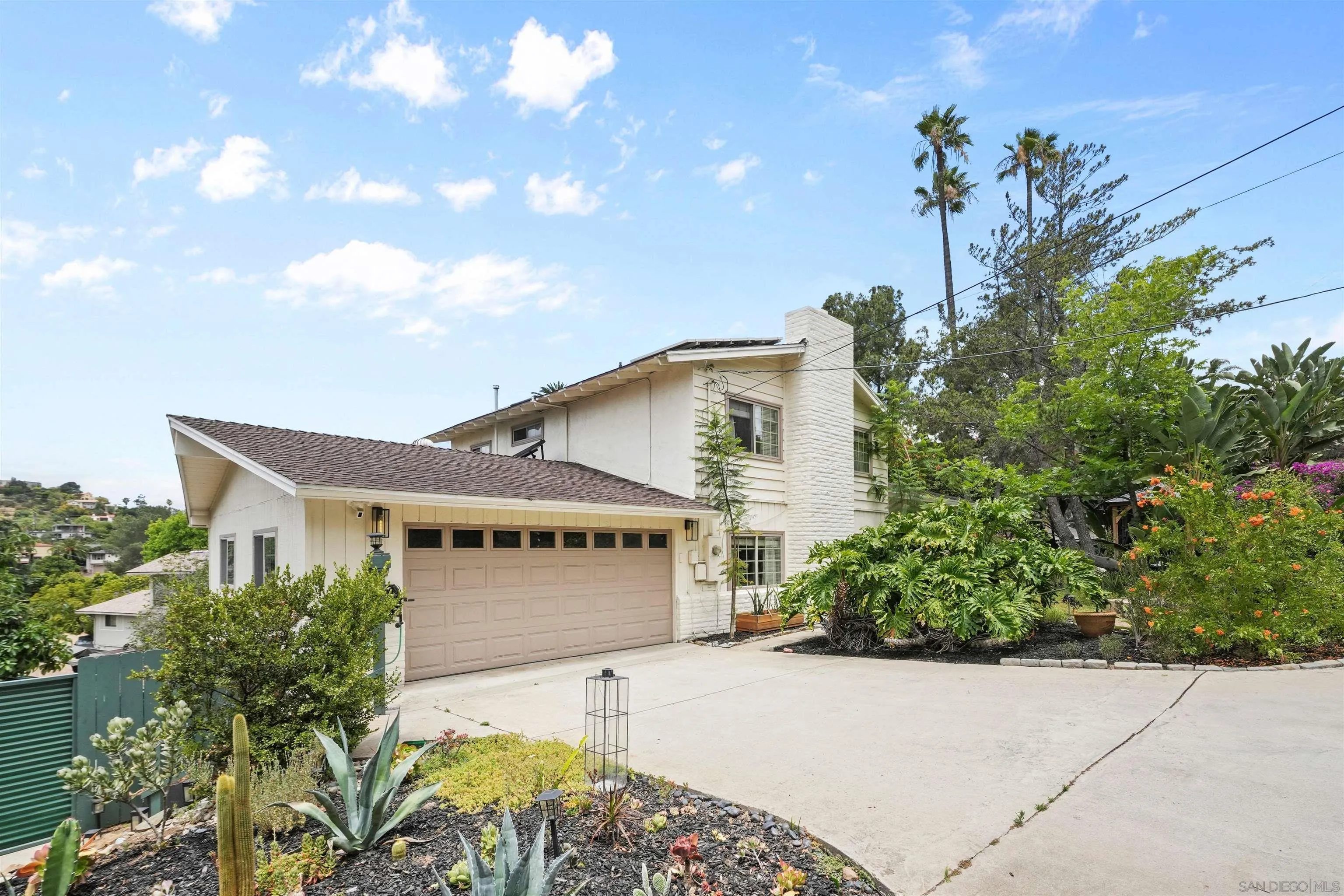 https://cdn.realtyfeed.com/cdn/127/260013113/f16a0556e5eff6caa107d88546f81241.webp