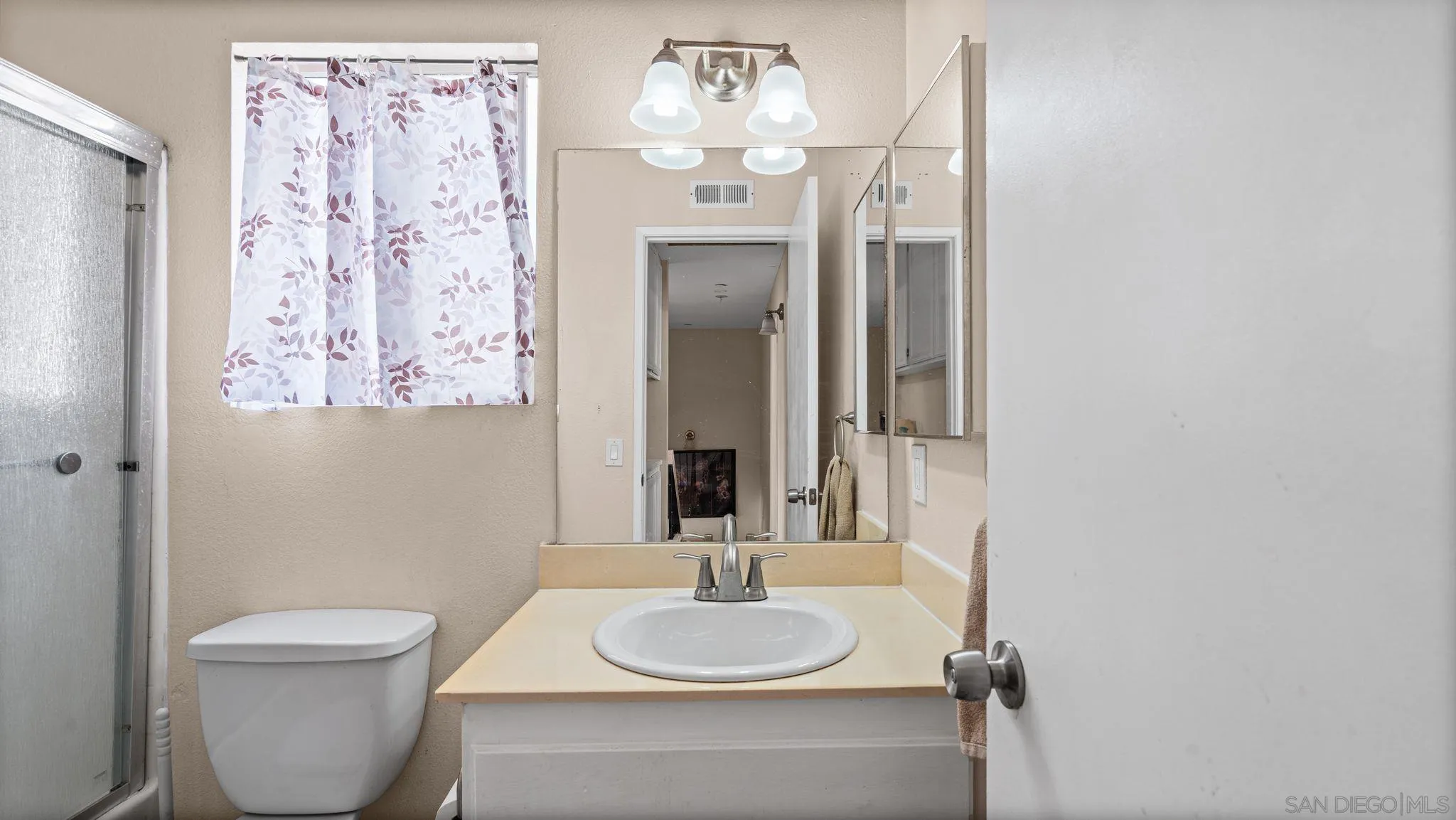 Photo #28: 260013119 Listing: Photo #28