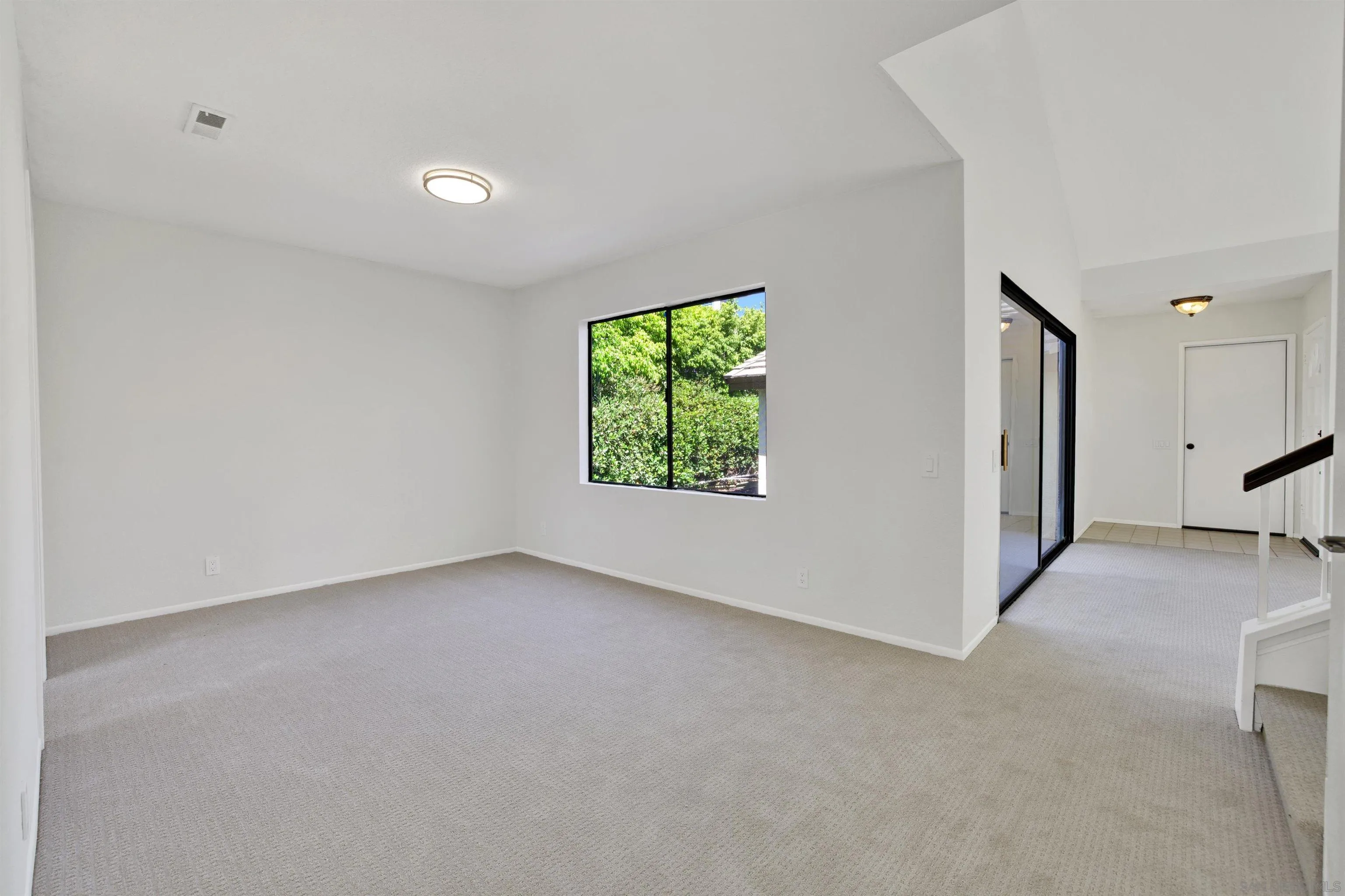https://cdn.realtyfeed.com/cdn/127/260013120/769b09876b6b7e8247f286df809a7cad.webp