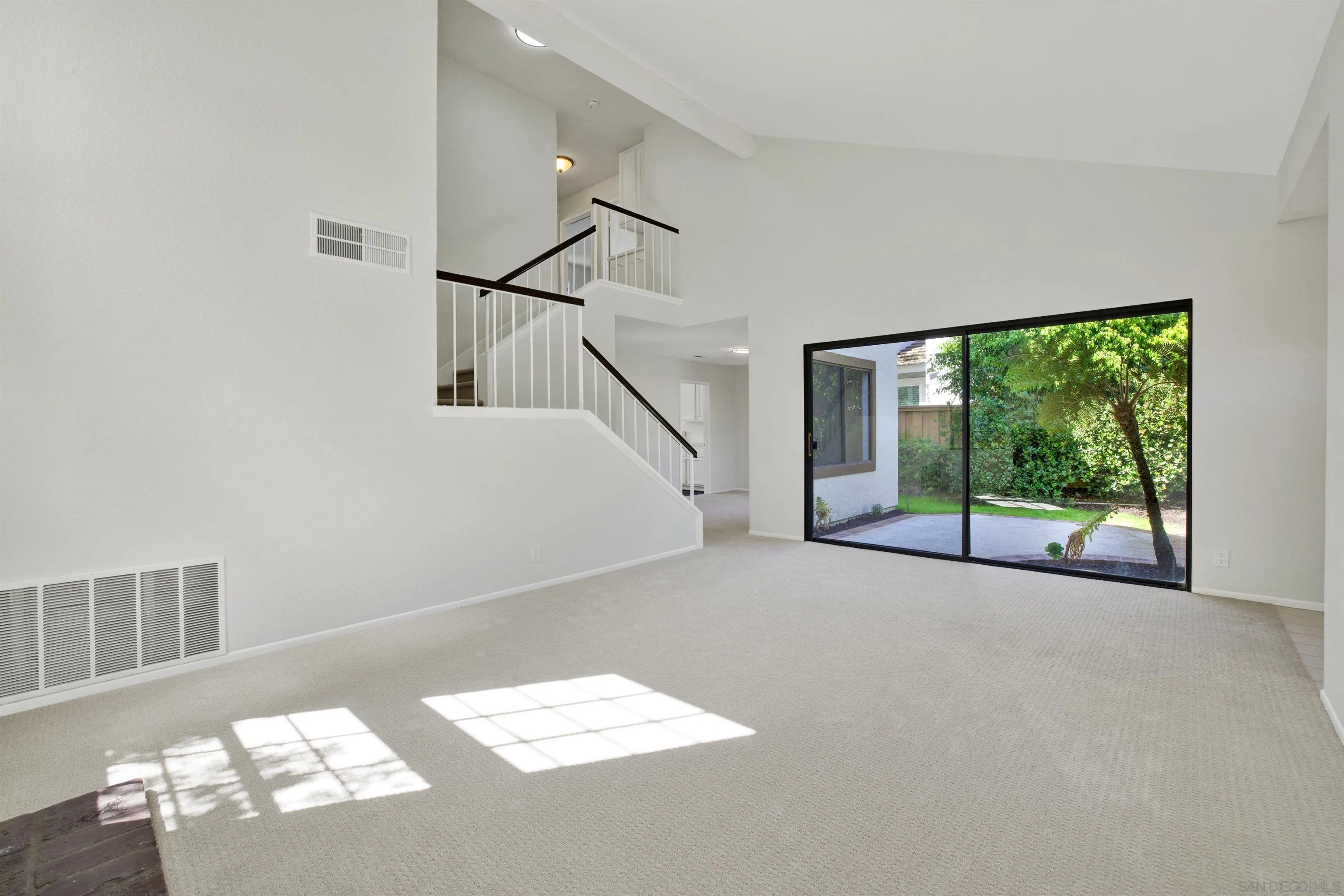 https://cdn.realtyfeed.com/cdn/127/260013120/a576be378950656855c698f57060bd58.webp