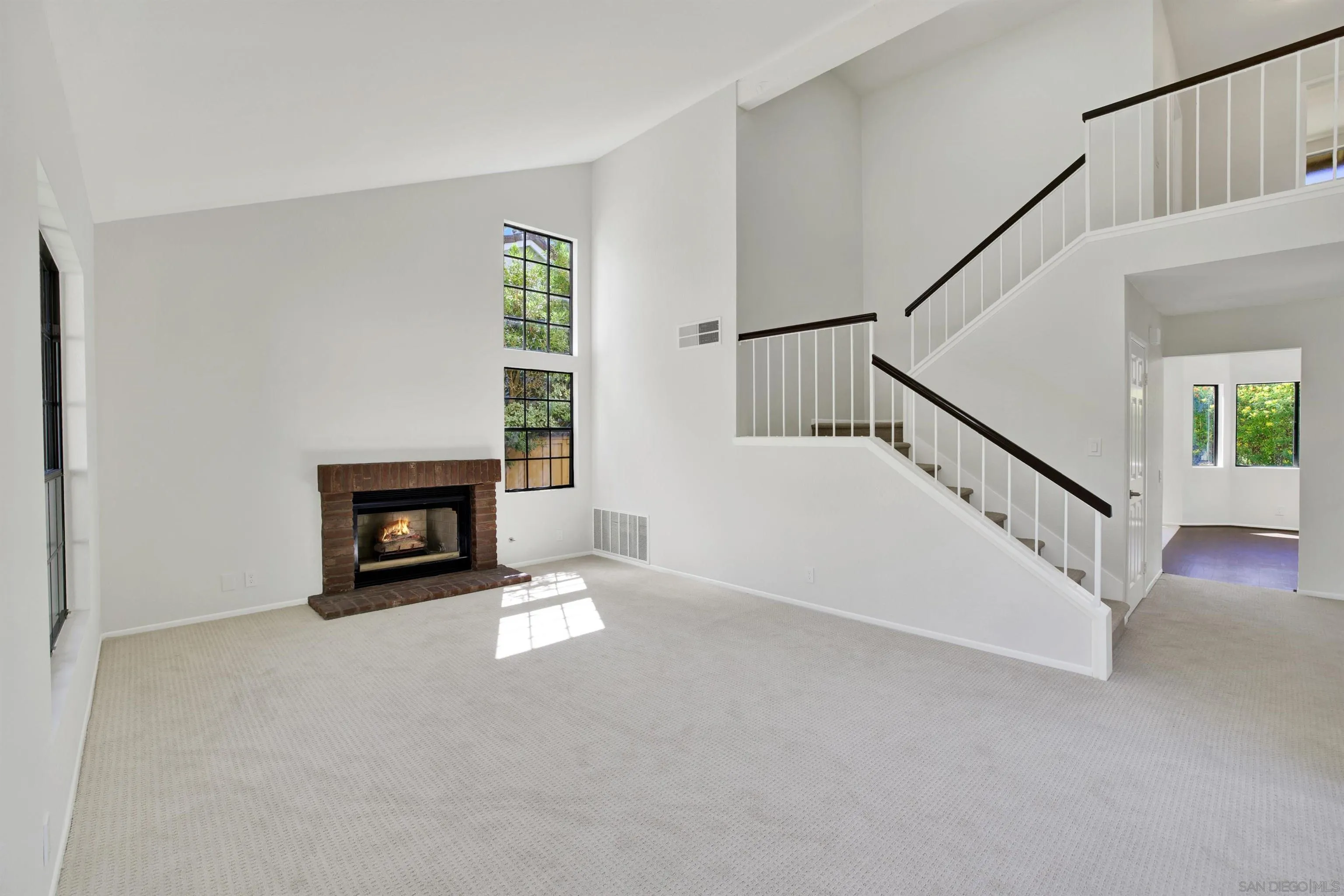 https://cdn.realtyfeed.com/cdn/127/260013120/d081c74c8592d00eb50e800aae923076.webp