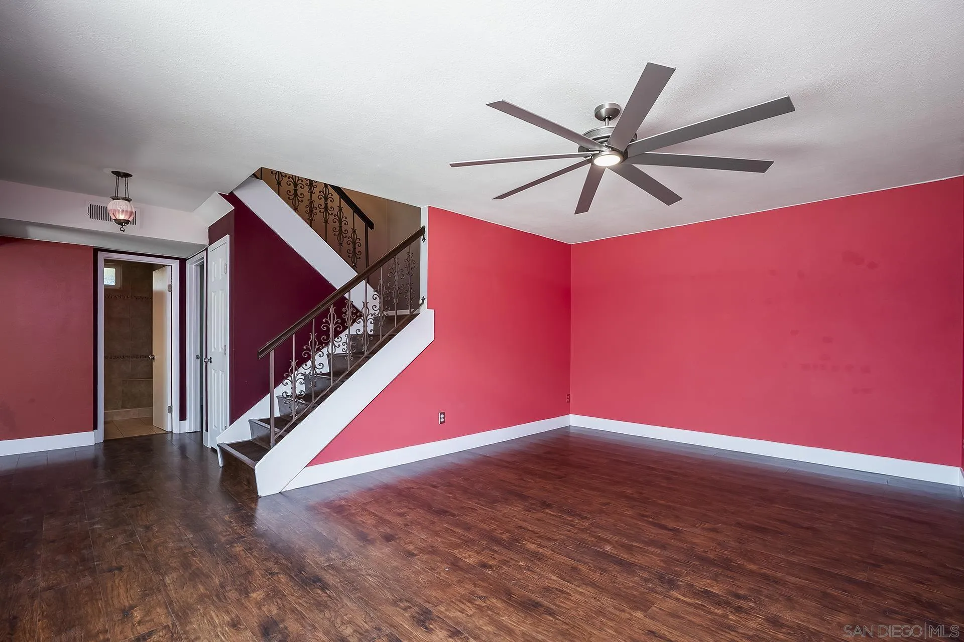 Photo #12: 260013121 Listing: Photo #12