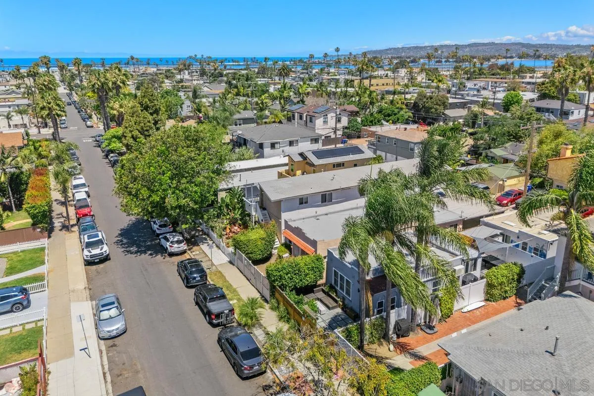 https://cdn.realtyfeed.com/cdn/127/260013122/13740c04568fcb317deefb5711d8e226.webp