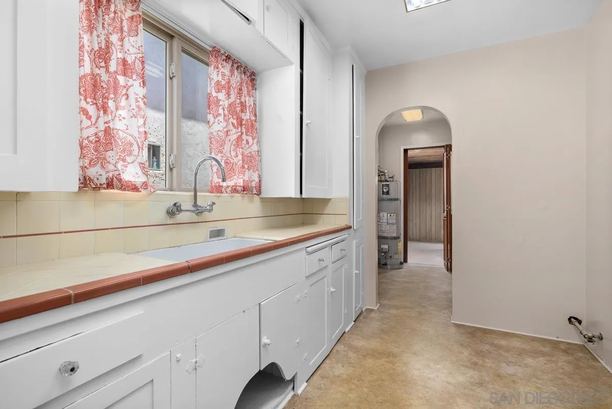 https://cdn.realtyfeed.com/cdn/127/260013122/954f65cbe5dd7dda8d89e080b1b4ca84.webp