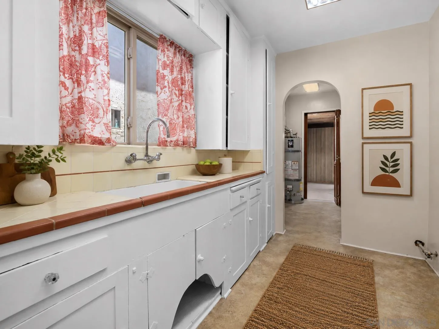 https://cdn.realtyfeed.com/cdn/127/260013122/dc9675555310e905a781d674e121aee5.webp