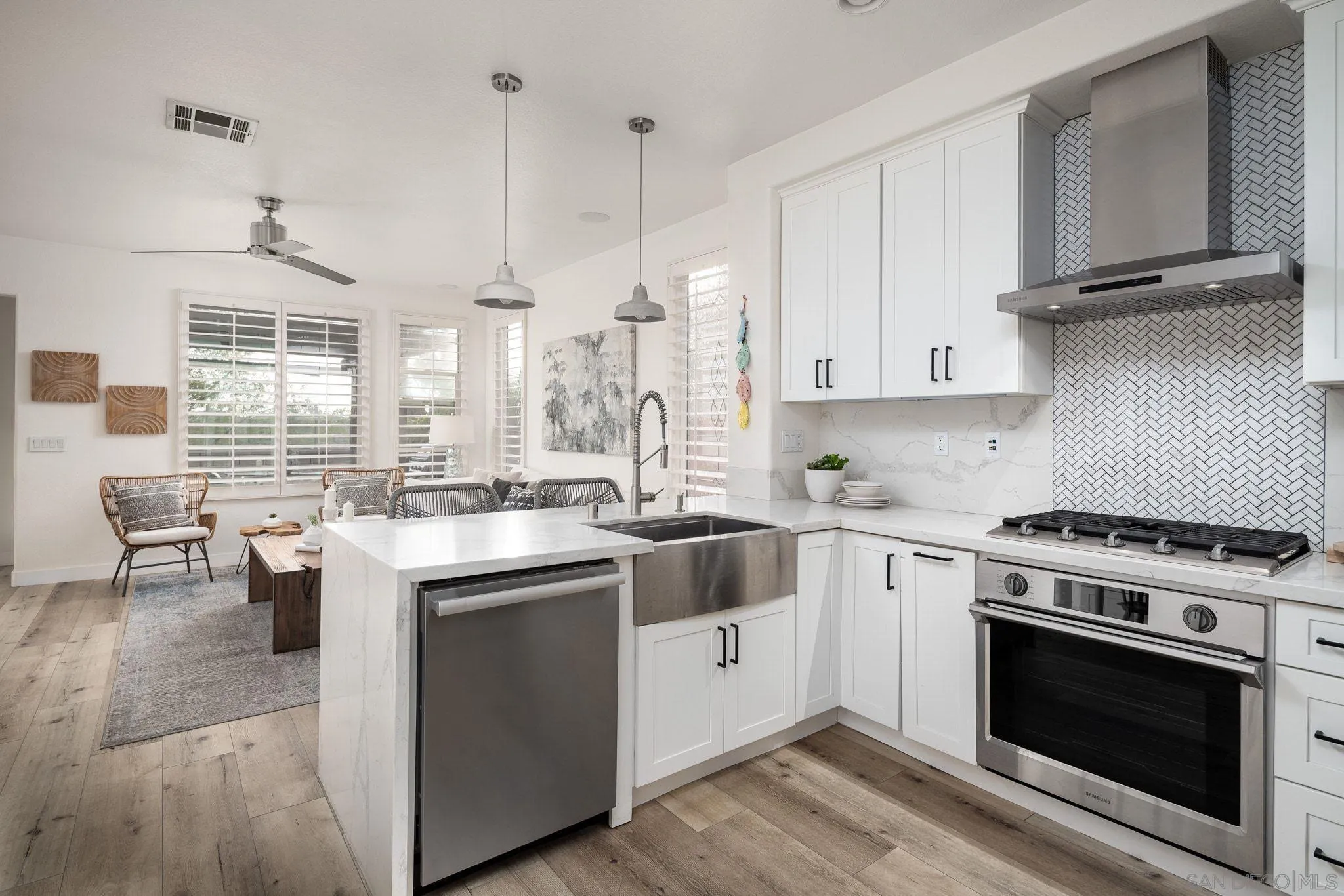 https://cdn.realtyfeed.com/cdn/127/260013126/2f59ee5287d79f72e467024a2dff58df.webp