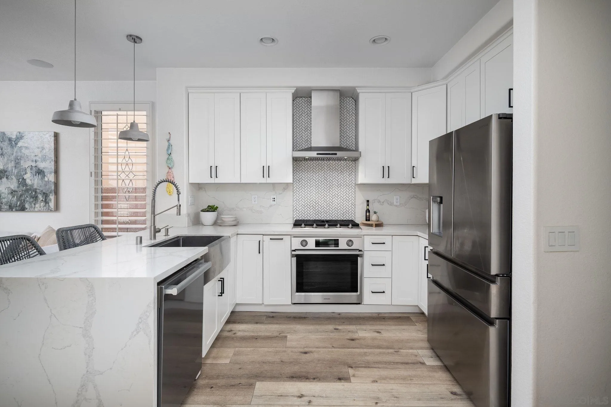 https://cdn.realtyfeed.com/cdn/127/260013126/3568242d60f3a6a3660935779b664c6c.webp