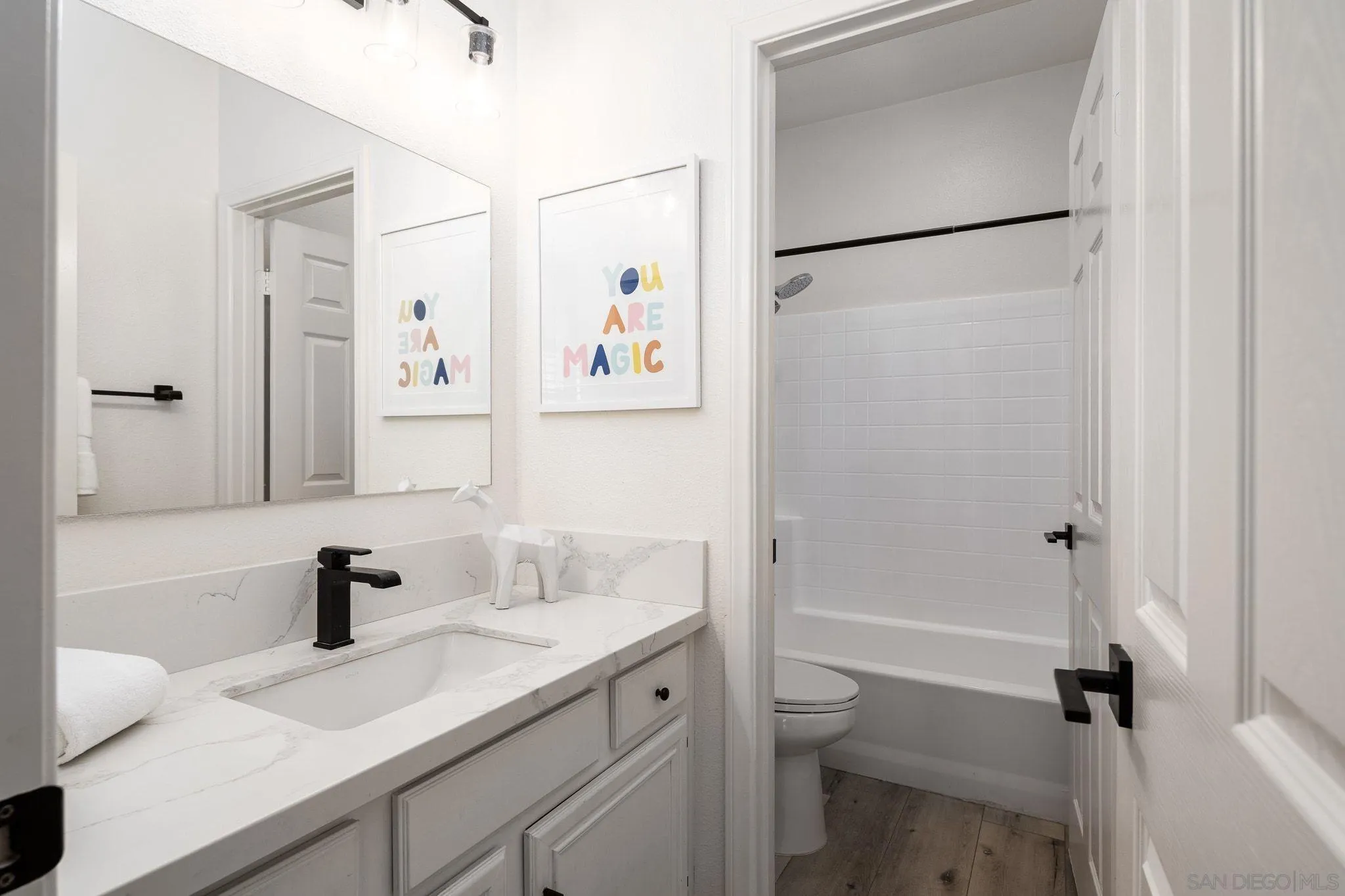 https://cdn.realtyfeed.com/cdn/127/260013126/9ff4b533a8936c5db042140d19e05d7c.webp
