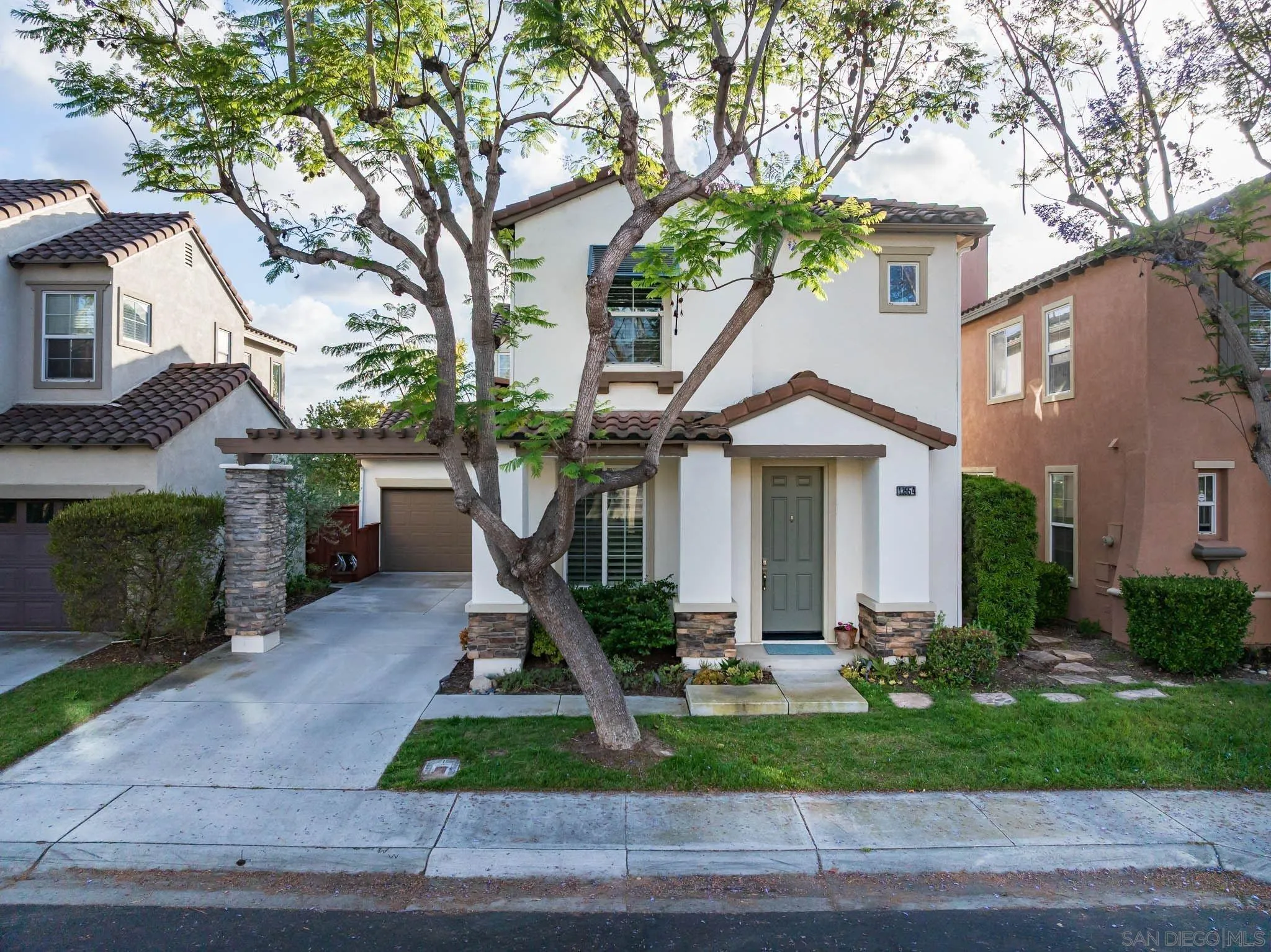 https://cdn.realtyfeed.com/cdn/127/260013126/f2d967664128333638798cfec5698501.webp