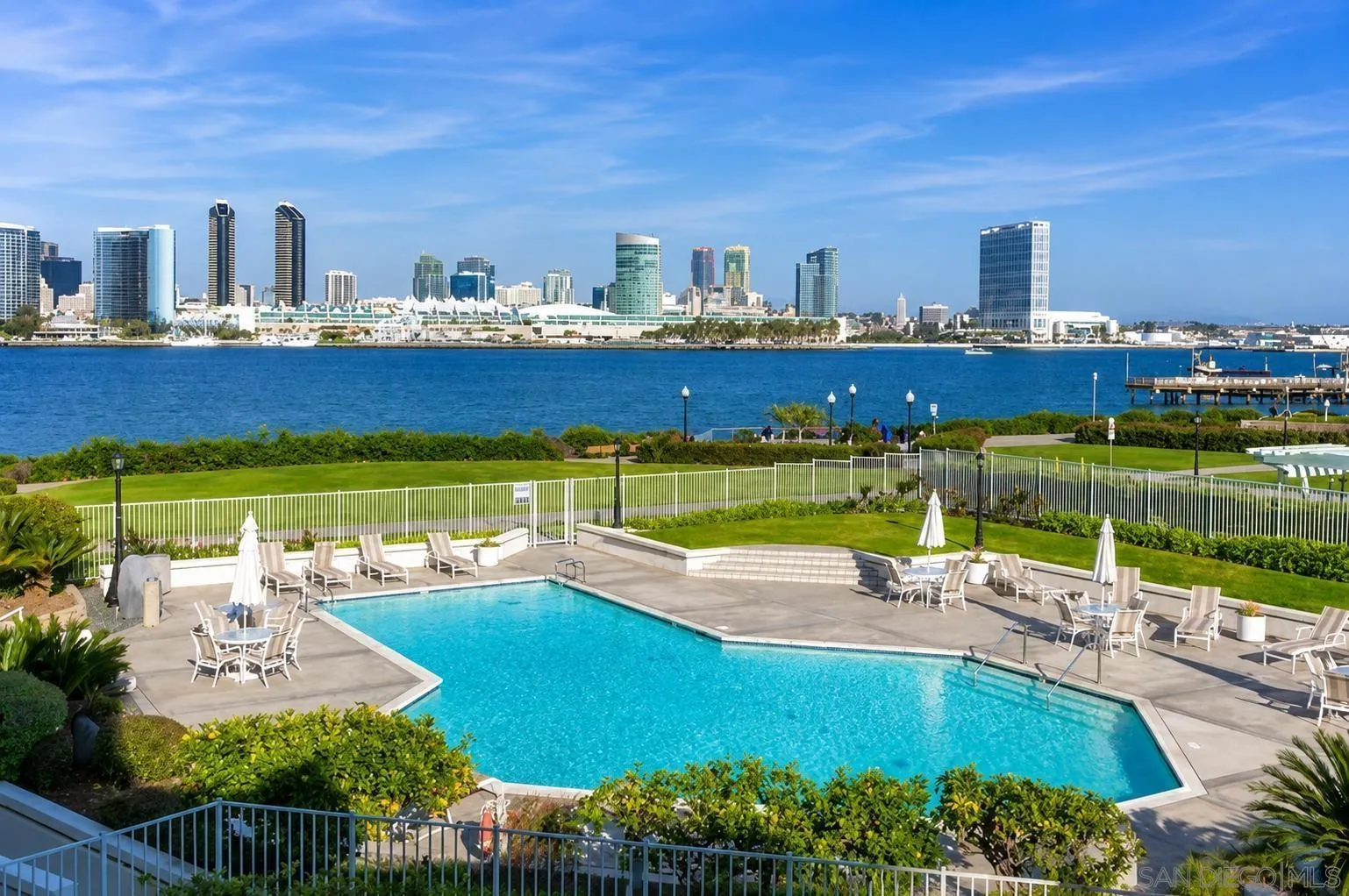 https://cdn.realtyfeed.com/cdn/127/260013127/5f6660d799aa904dd4505beaf054124e.webp
