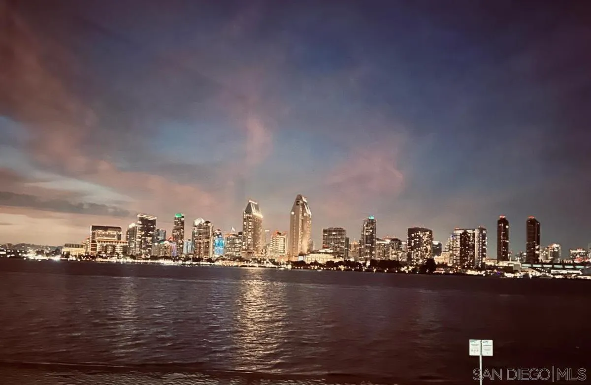https://cdn.realtyfeed.com/cdn/127/260013127/812b43bafb420545e0cc8dac1f4ecfef.webp