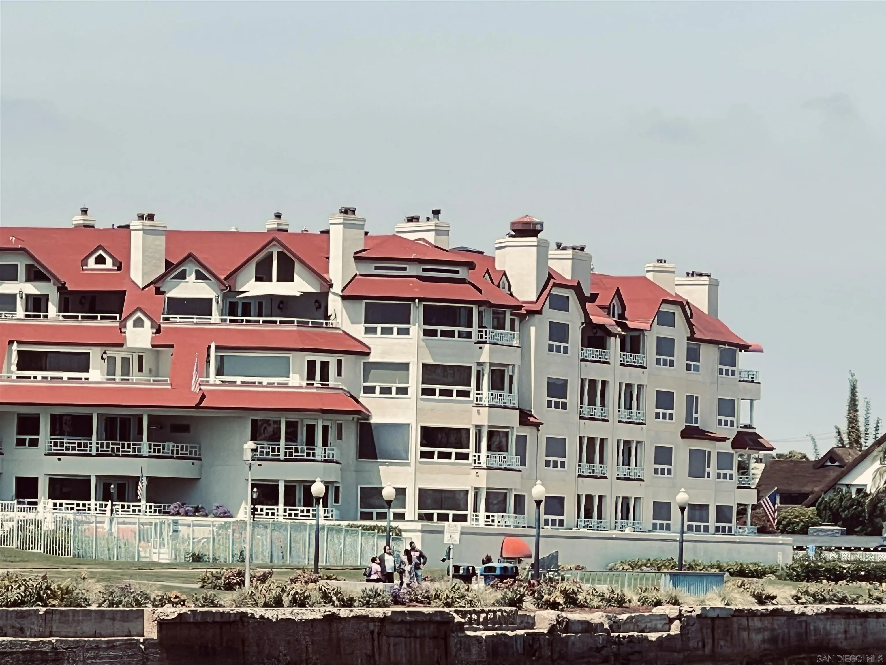 https://cdn.realtyfeed.com/cdn/127/260013127/ff0a56a162829f6285caf059688705af.webp