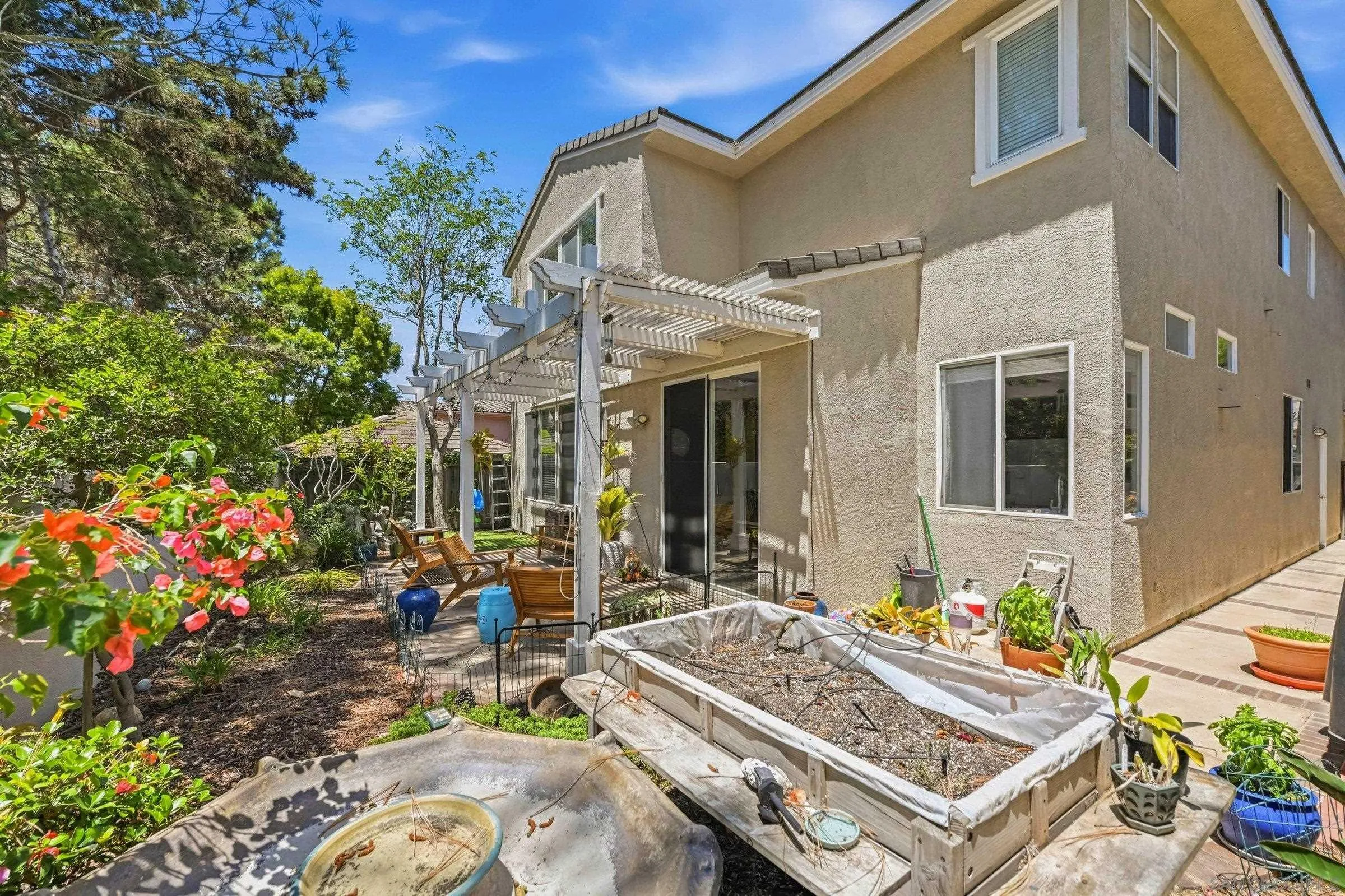 https://cdn.realtyfeed.com/cdn/127/260013129/8caac1d0d7ac5208aa152c08afa222ec.webp