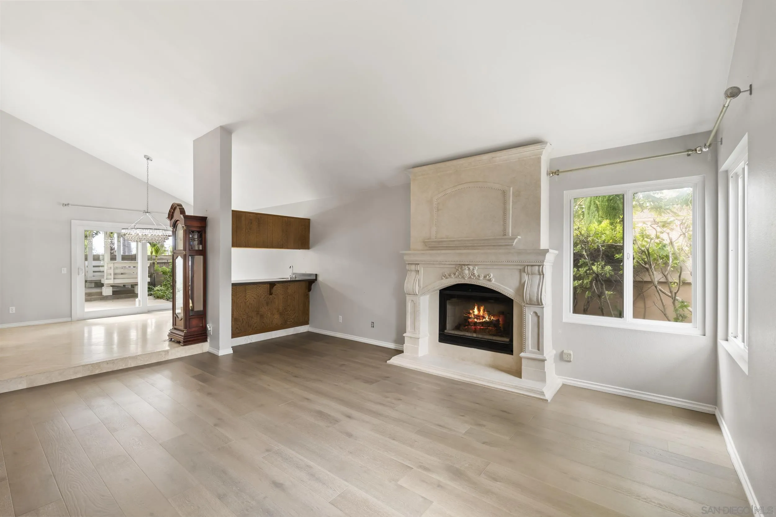 https://cdn.realtyfeed.com/cdn/127/260013130/43ed923f762a2a4de6a1d2574ce09eda.webp