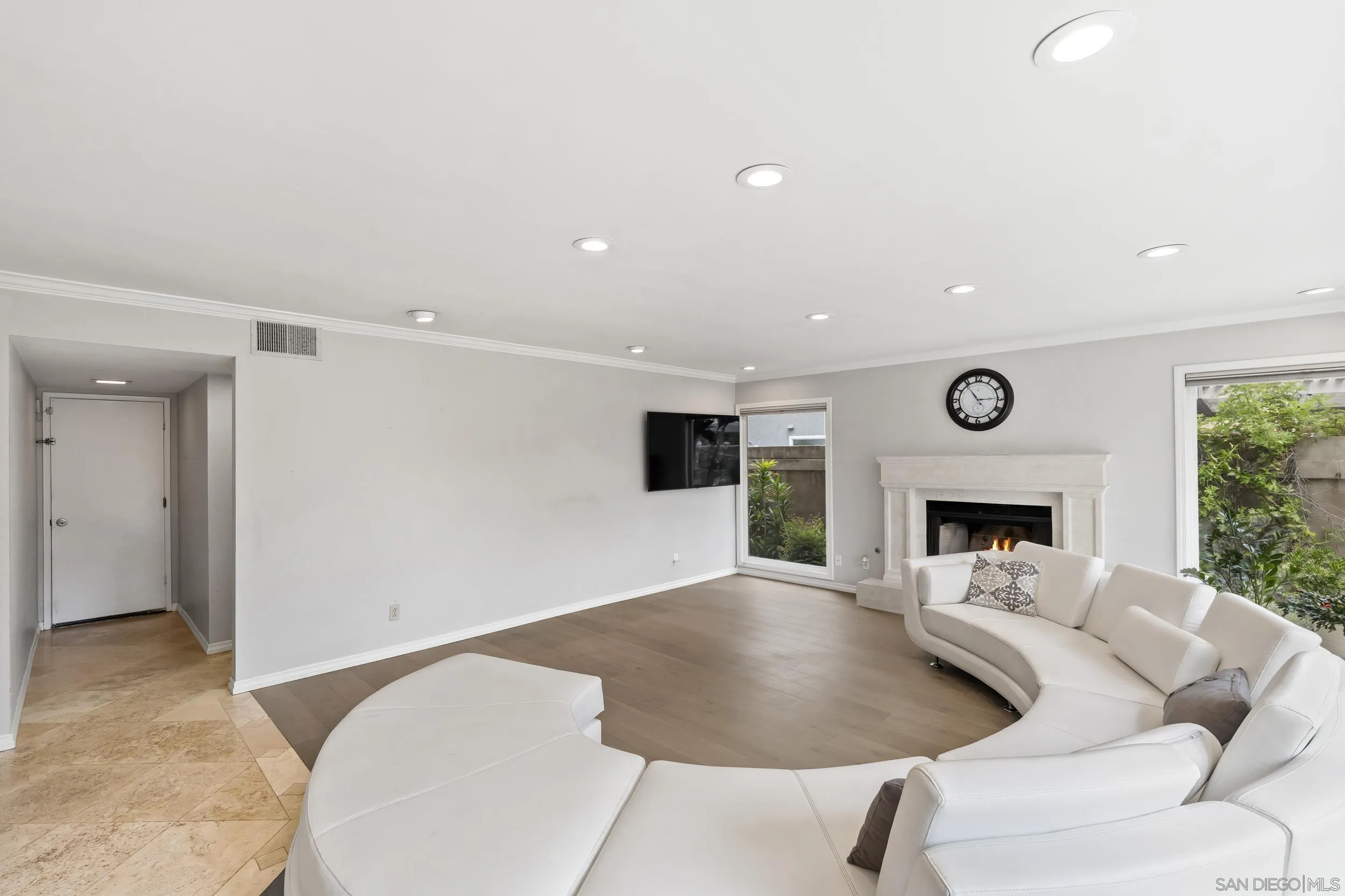 https://cdn.realtyfeed.com/cdn/127/260013130/530903eb8ed2f294357112d9bcc9c2a8.webp