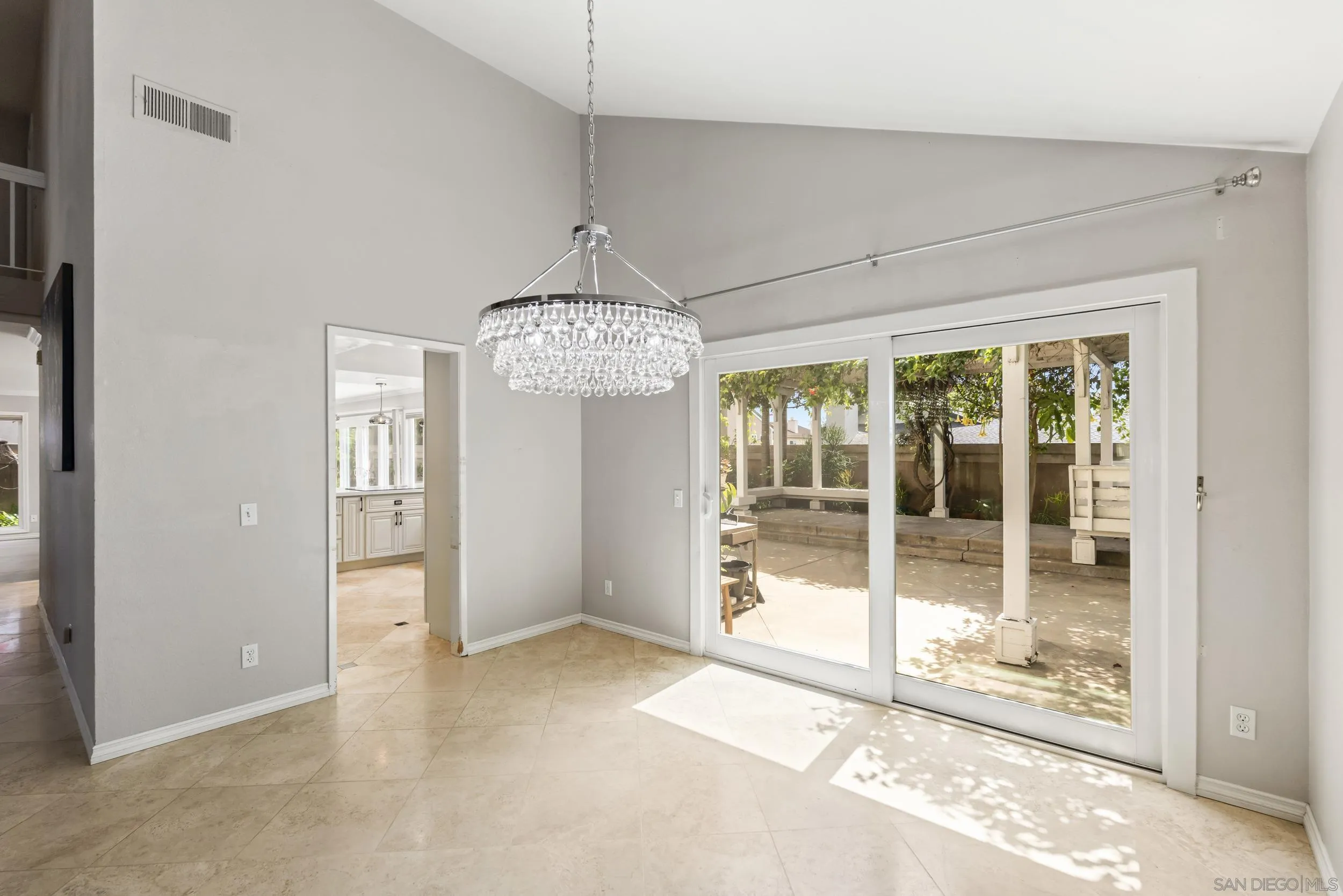 https://cdn.realtyfeed.com/cdn/127/260013130/a2a336ce75b5effff2b7a116f24a2361.webp