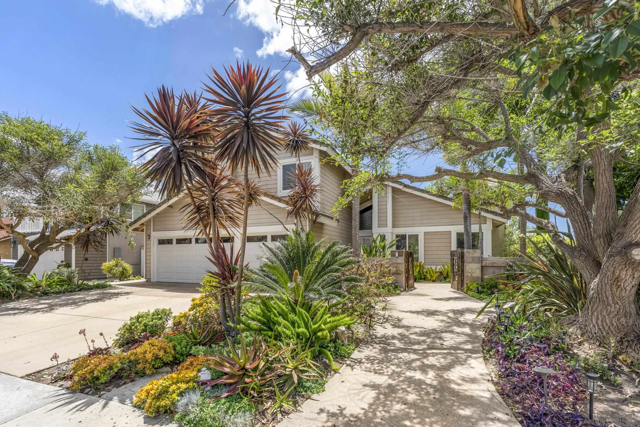 https://cdn.realtyfeed.com/cdn/127/260013130/a9d9113d2712fed897c499cb03643ae6.webp