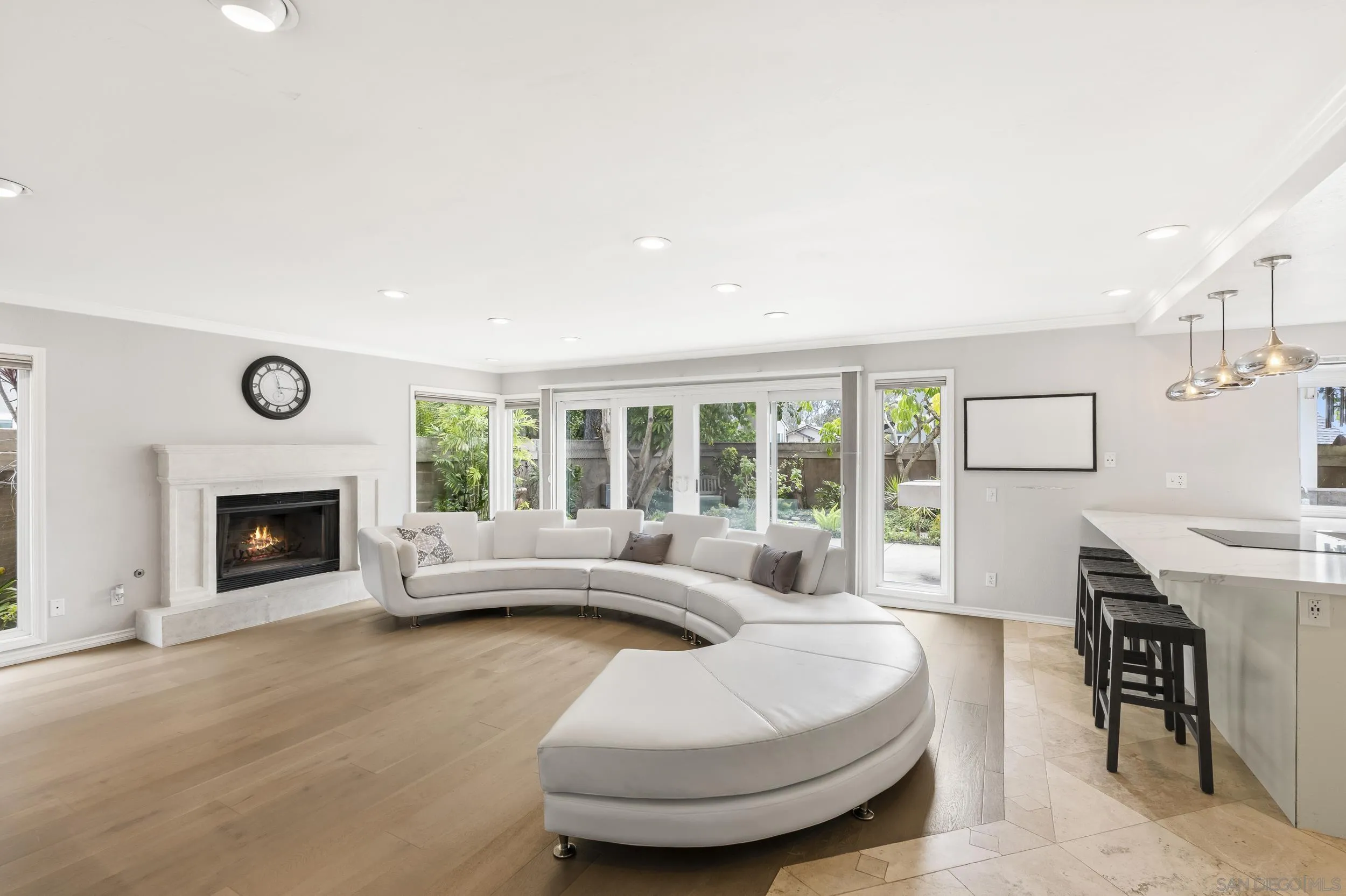 https://cdn.realtyfeed.com/cdn/127/260013130/d37a66fc7ec136a125588924742b319f.webp