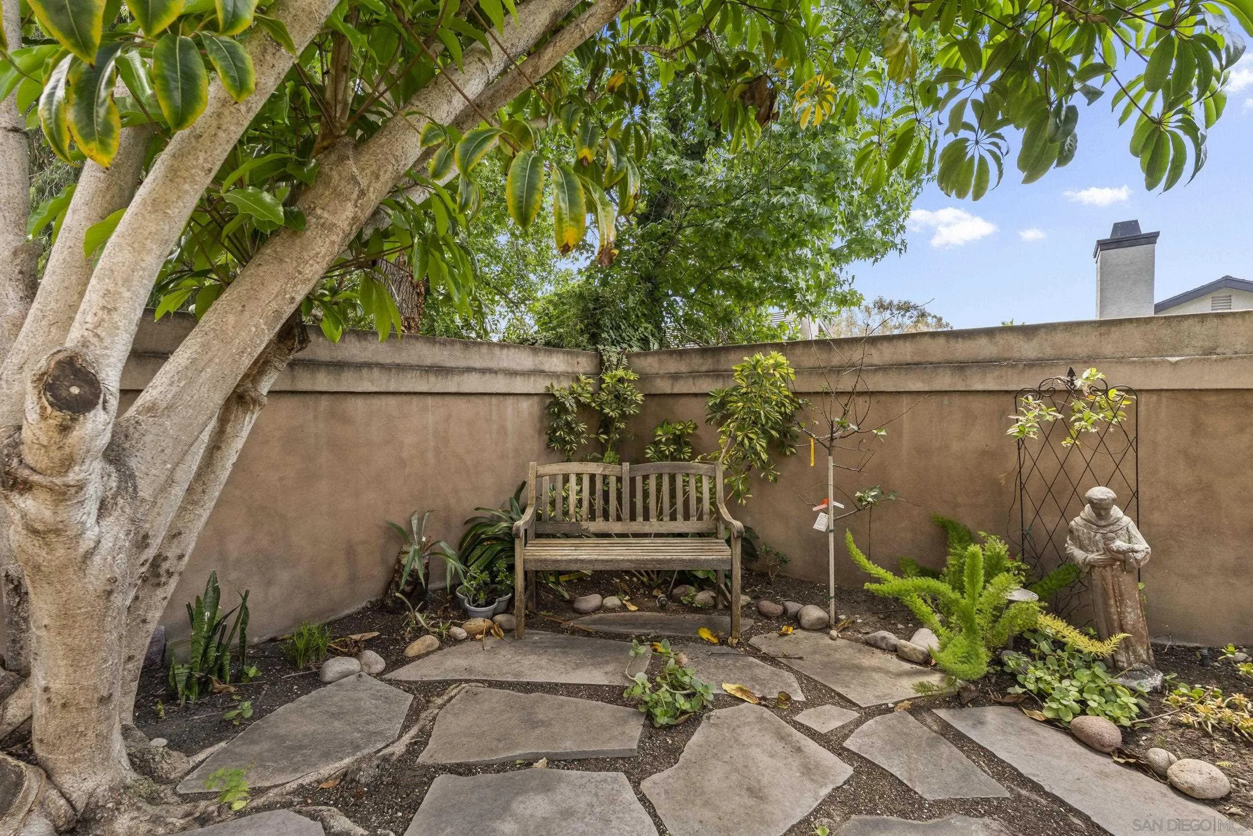 https://cdn.realtyfeed.com/cdn/127/260013130/d7d146cb2736b5ac40e9bd8add2a6c3b.webp
