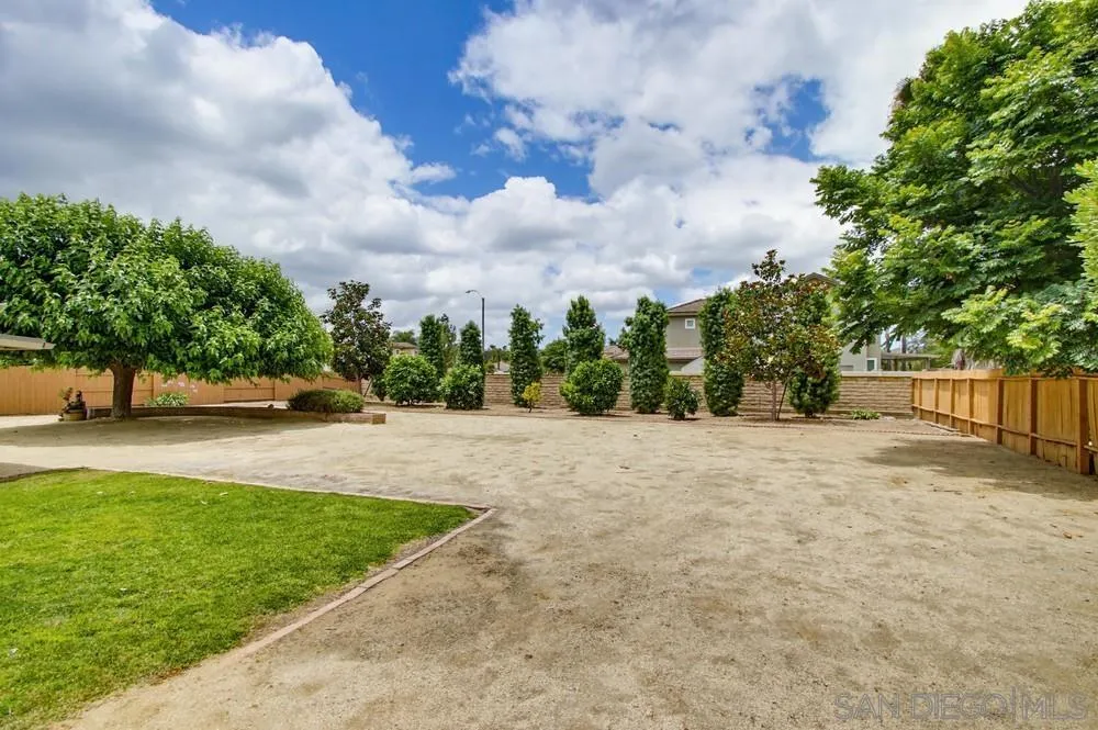 https://cdn.realtyfeed.com/cdn/127/260013134/94830056e0679ed7b9d632179e97a45e.webp