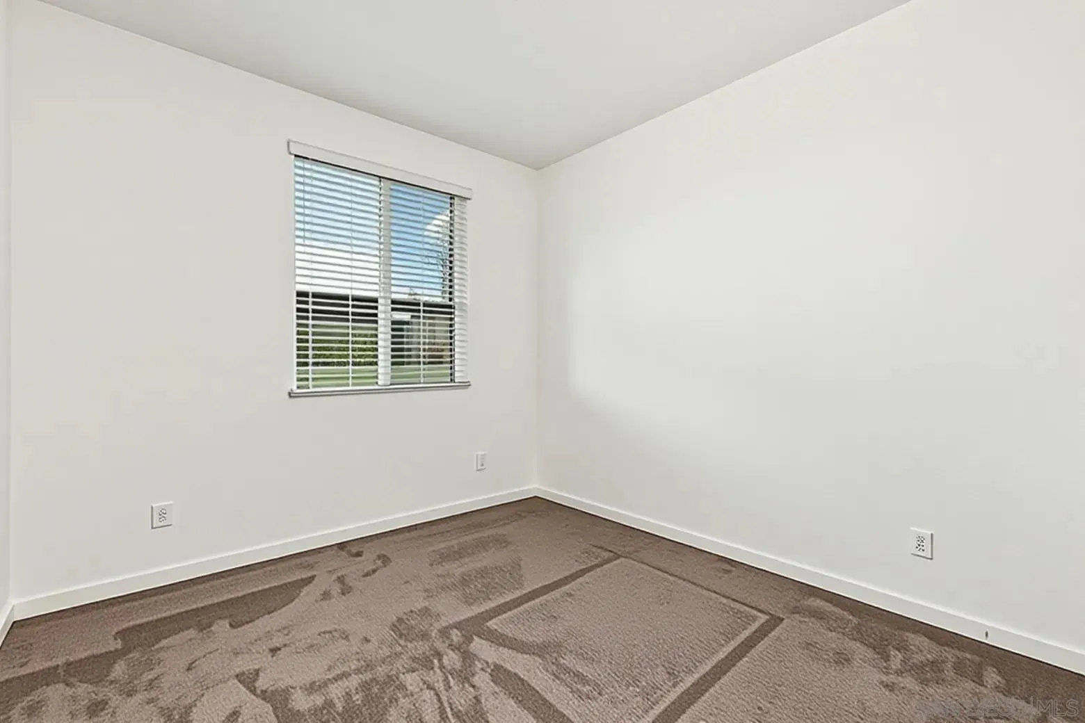 Photo #38: 260013135 Listing: Photo #38