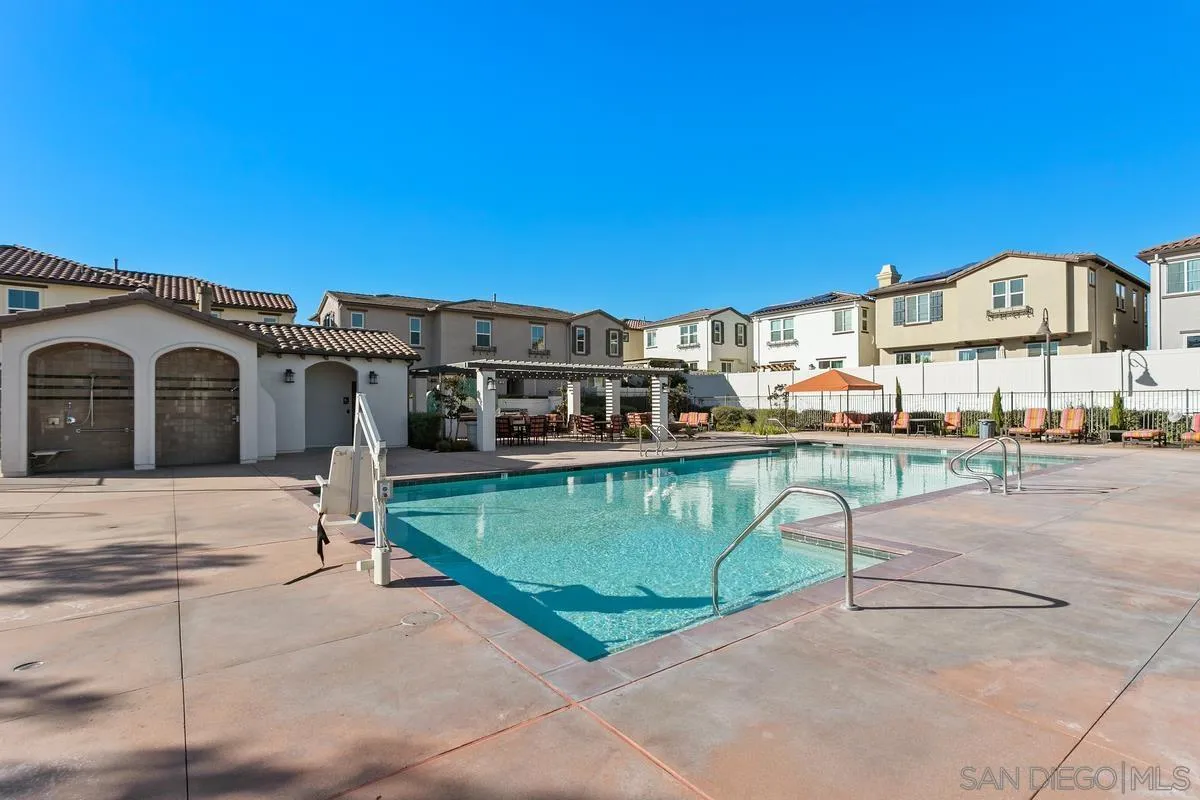 Photo #33: 260013135 Listing: Photo #33