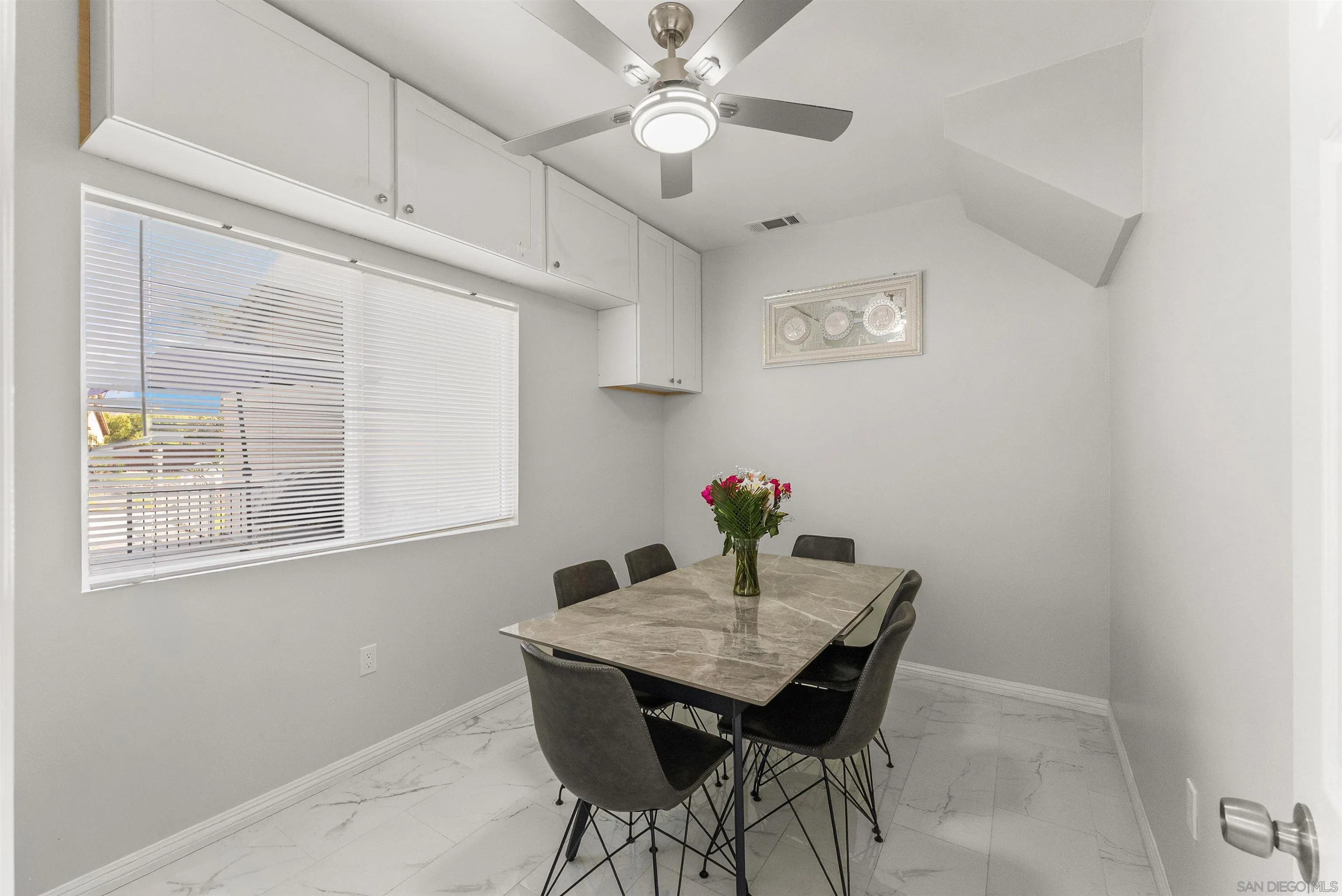 https://cdn.realtyfeed.com/cdn/127/260013136/2eec7d2948509ca5450cec6081e780ec.webp