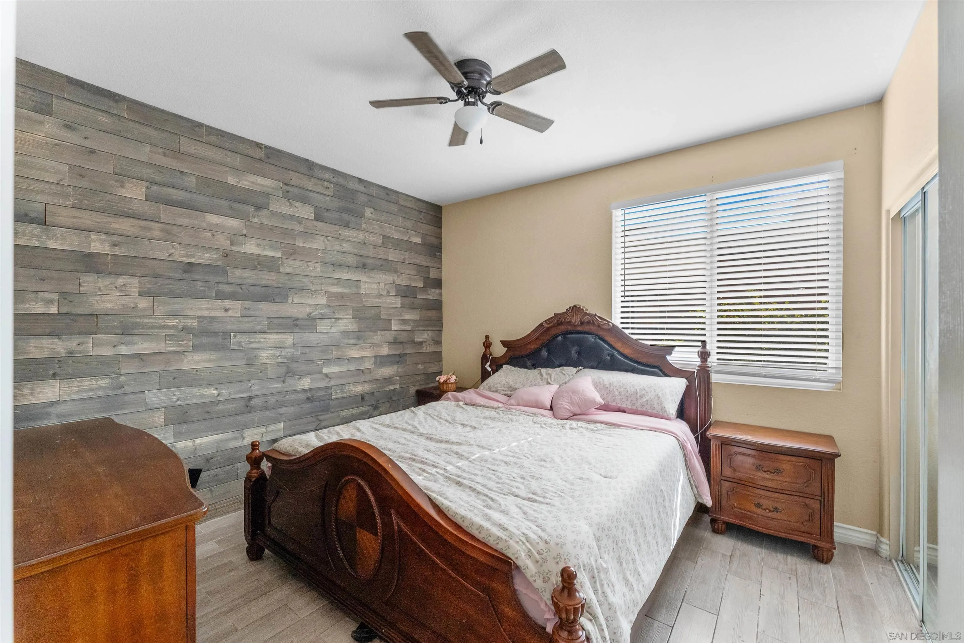 https://cdn.realtyfeed.com/cdn/127/260013136/85bb0599cbcadd8a79218a9eac114922.webp
