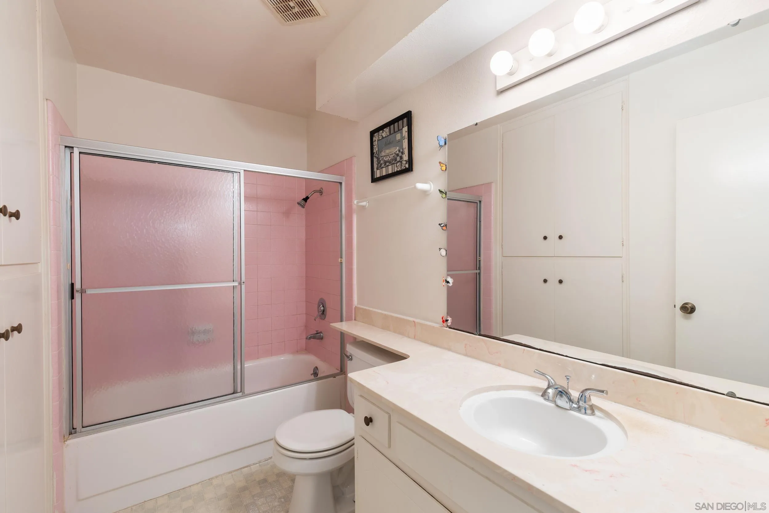 Photo #11: 260013140 Listing: Photo #11