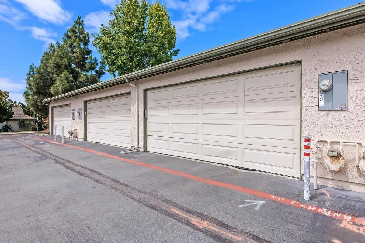 Photo #33: 260013141 Listing: Photo #33