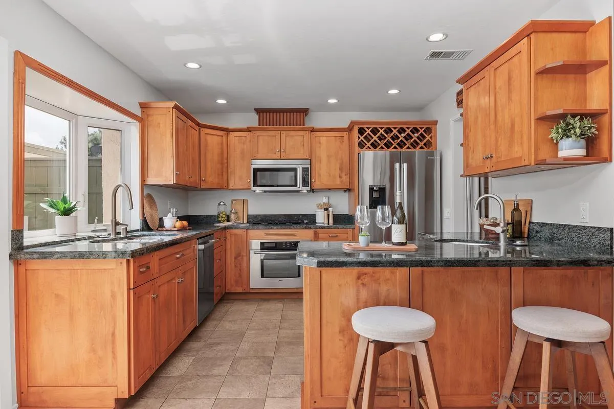 Photo #12: 260013141 Listing: Photo #12