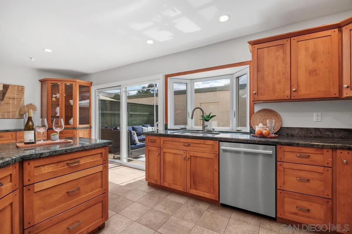 https://cdn.realtyfeed.com/cdn/127/260013141/690353c19686edf73e8e3c1e2409593d.webp