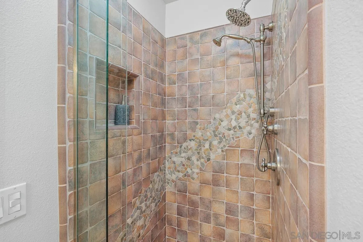 https://cdn.realtyfeed.com/cdn/127/260013141/d867a1f8e6e768f9d6bf59978e9110ac.webp