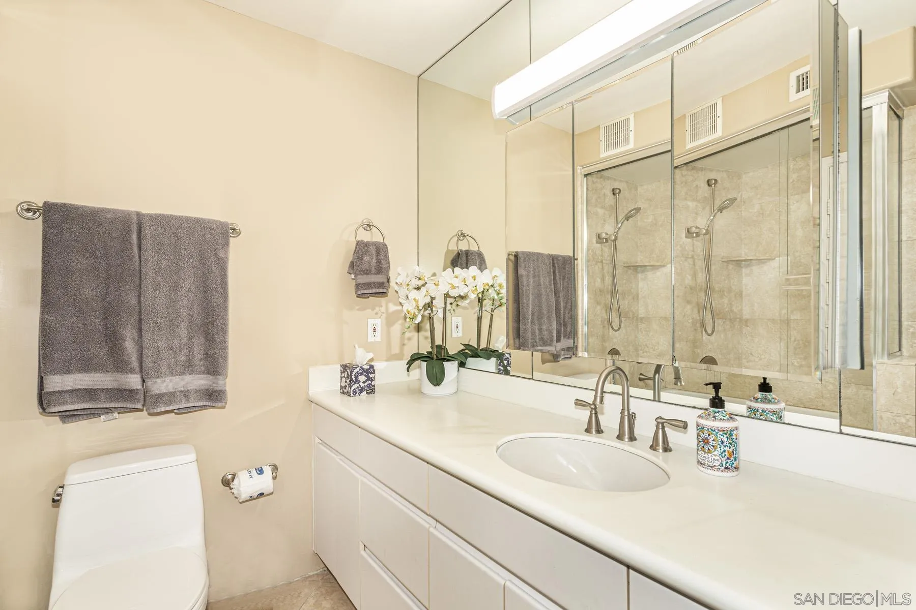 Photo #26: 260013144 Listing: Photo #26