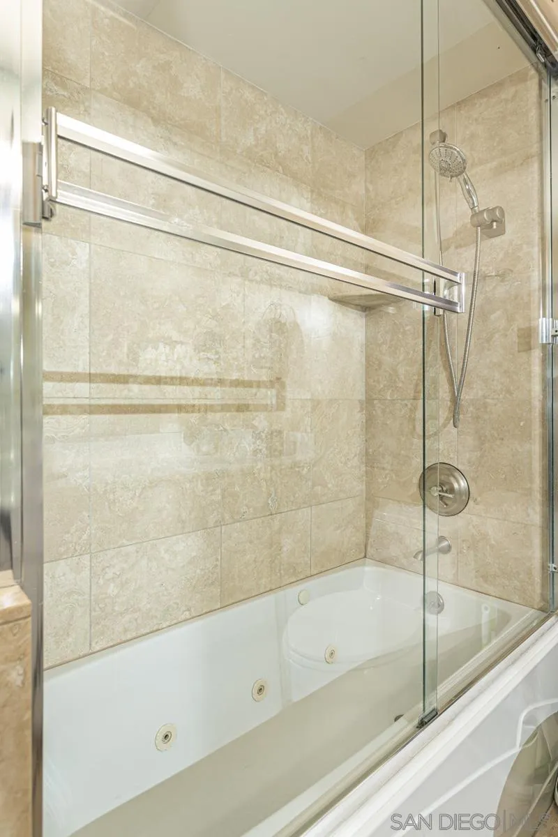 Photo #27: 260013144 Listing: Photo #27