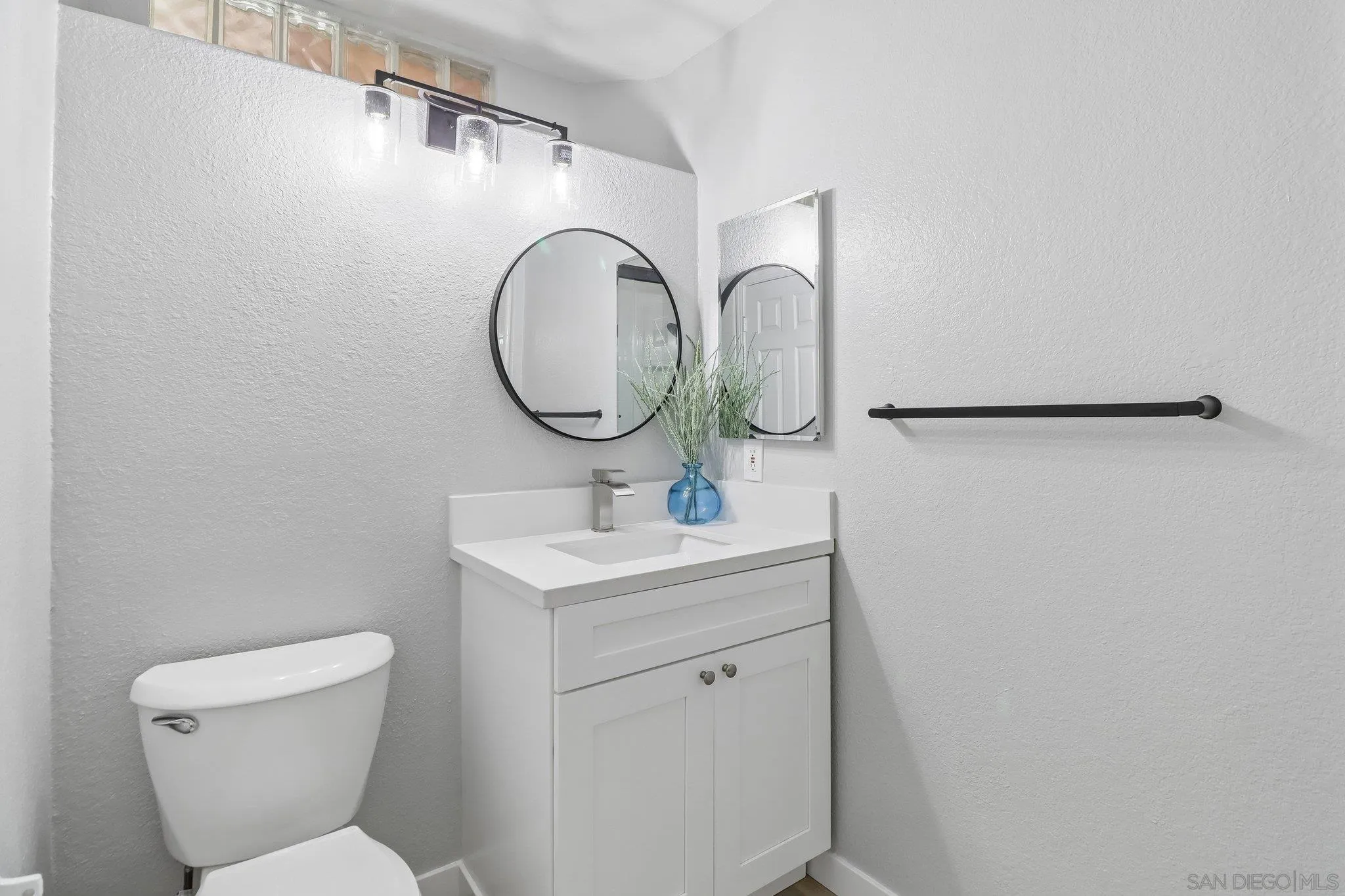 https://cdn.realtyfeed.com/cdn/127/260013148/1039d578e858c89852d225aee026c36b.webp