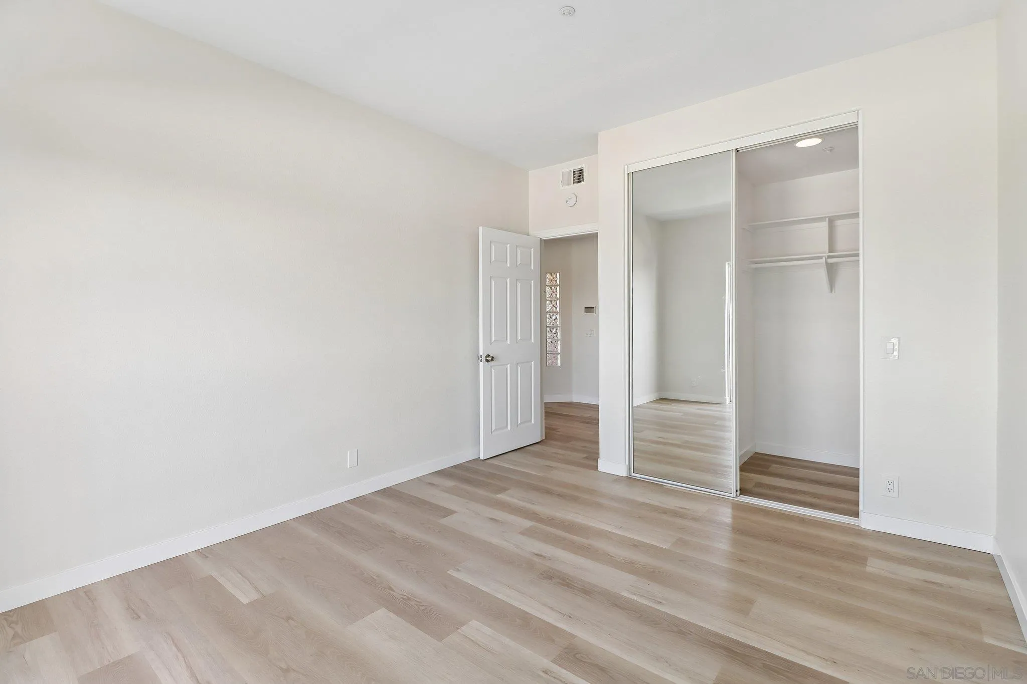 https://cdn.realtyfeed.com/cdn/127/260013148/9579ccb7725815124ee5a9ef58ee9a8a.webp