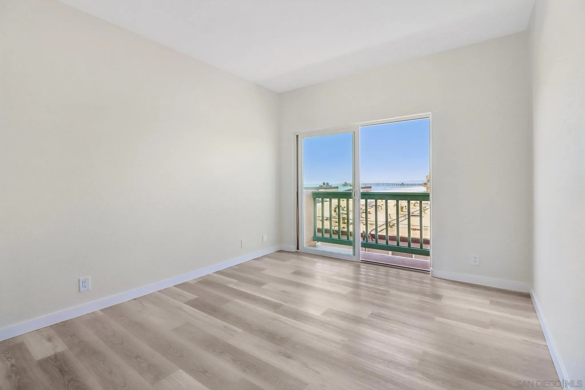 https://cdn.realtyfeed.com/cdn/127/260013148/984183d3e2f6c15b2d0340e40158744c.webp
