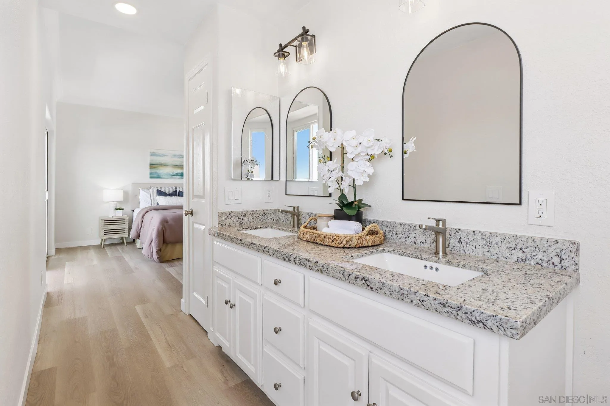 https://cdn.realtyfeed.com/cdn/127/260013148/aa7e9988445236df5a91c1809be45862.webp