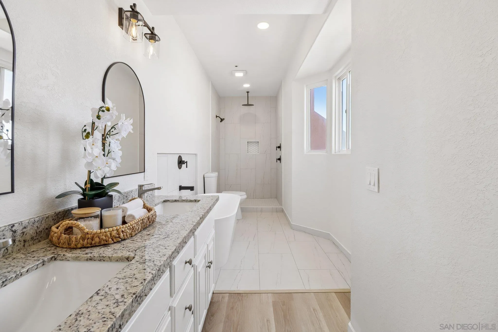 https://cdn.realtyfeed.com/cdn/127/260013148/c682973a317253b3d63839e91fb6d8ae.webp