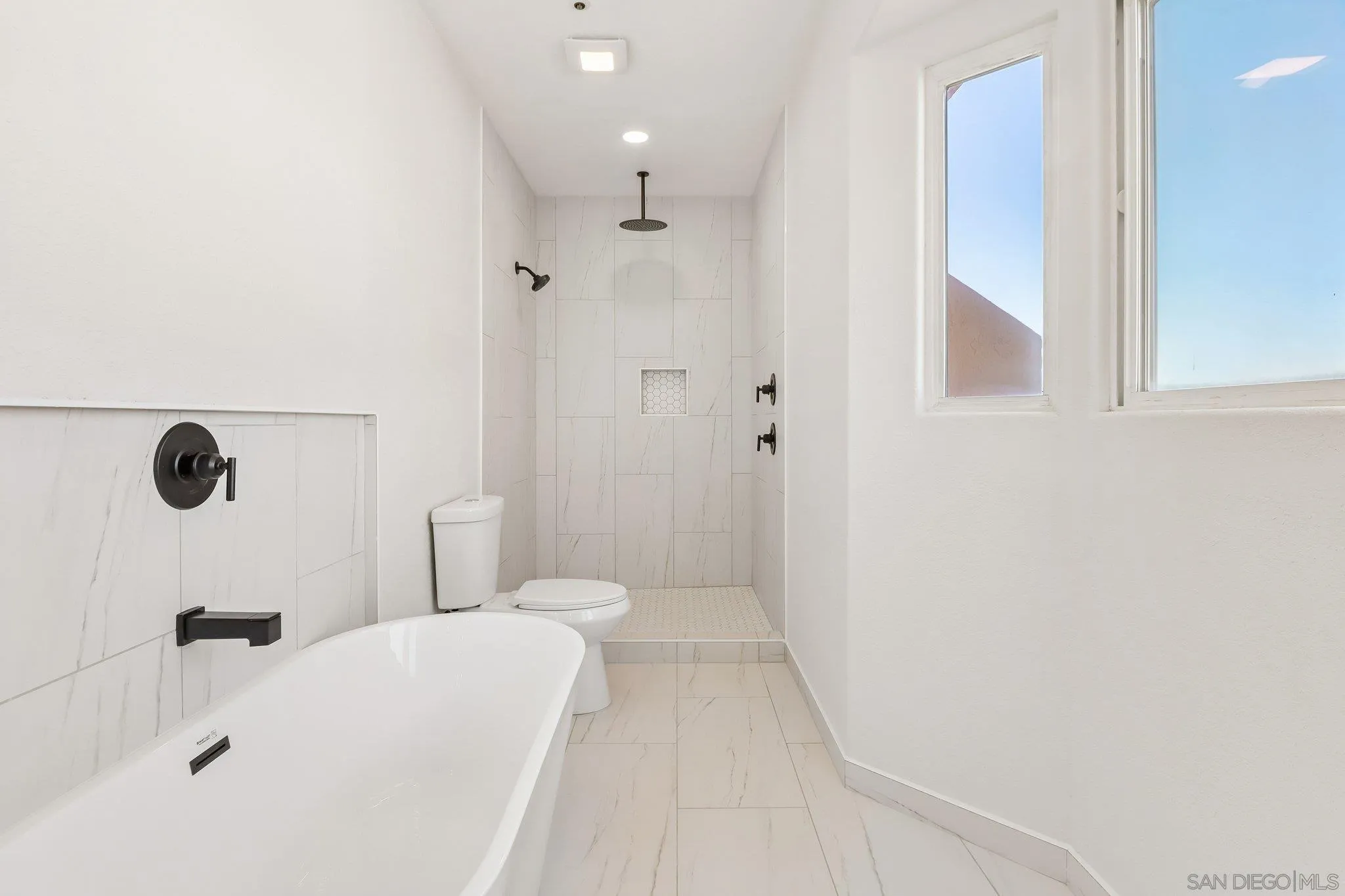 https://cdn.realtyfeed.com/cdn/127/260013148/d819520eee57e7a68fac6824bdf9ff59.webp