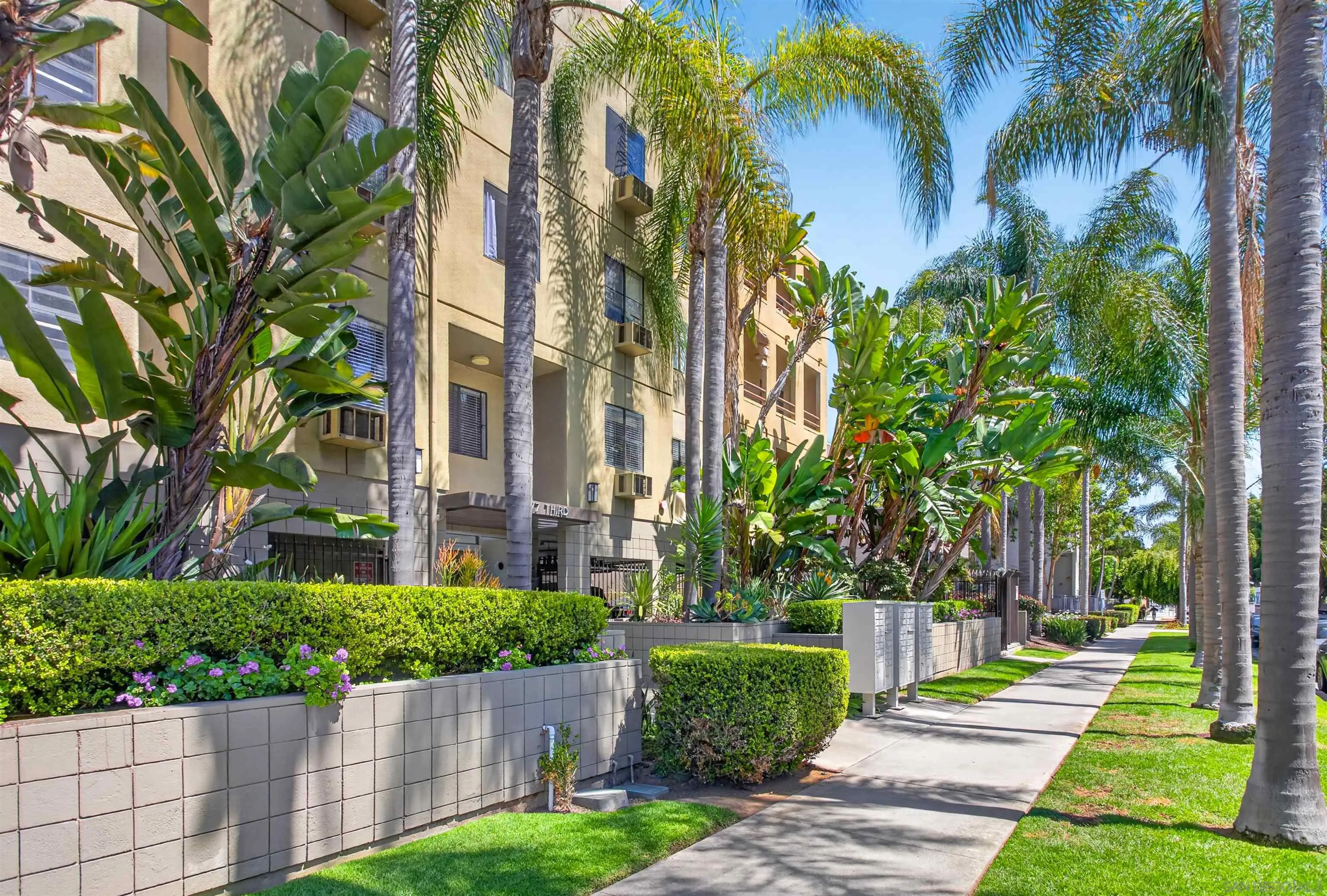 https://cdn.realtyfeed.com/cdn/127/260013159/28f61dd16f9d02451ef6e6ed79fe0d0f.webp