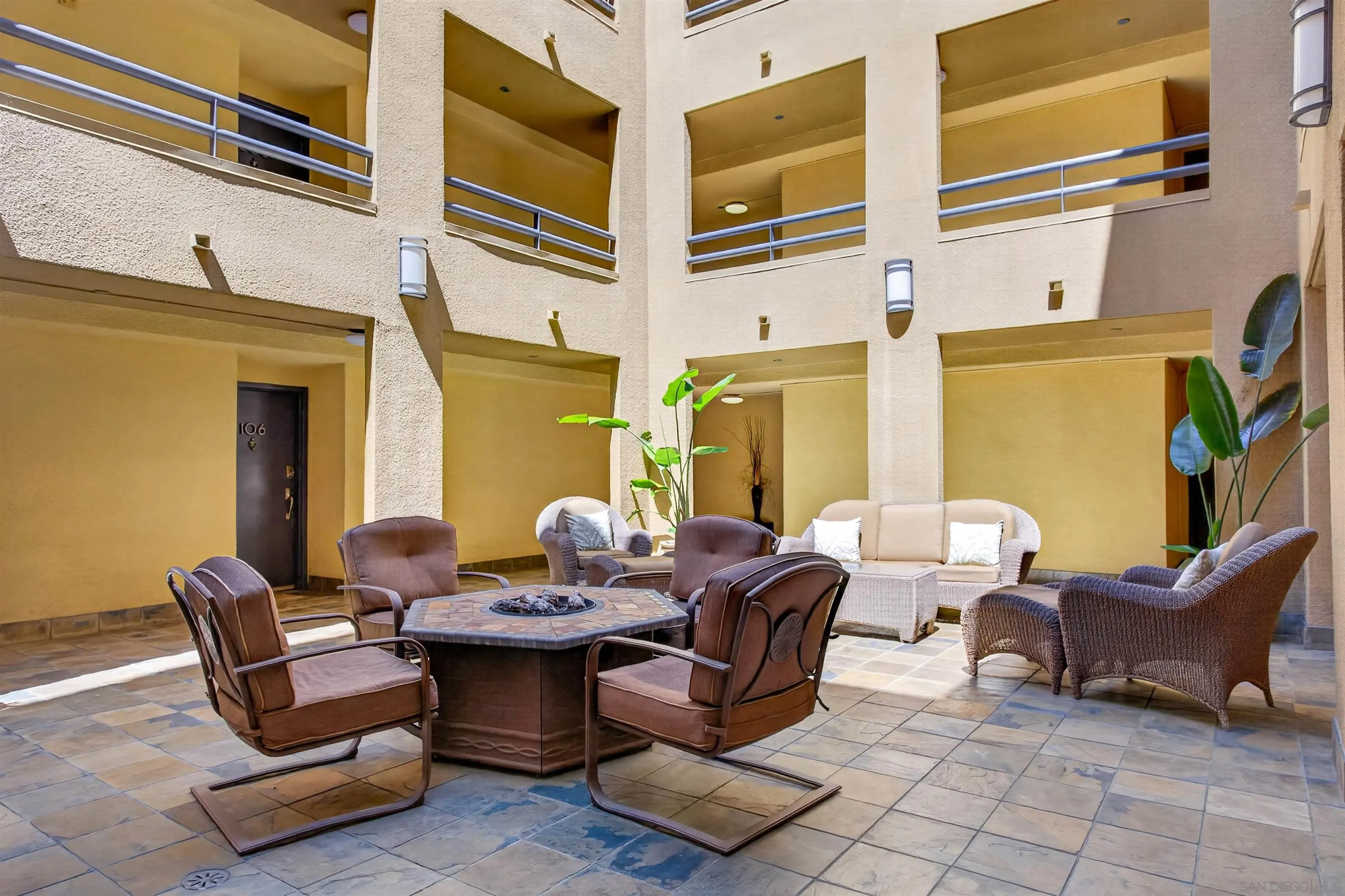 https://cdn.realtyfeed.com/cdn/127/260013159/832ee4d7433380e0836f621f91681283.webp