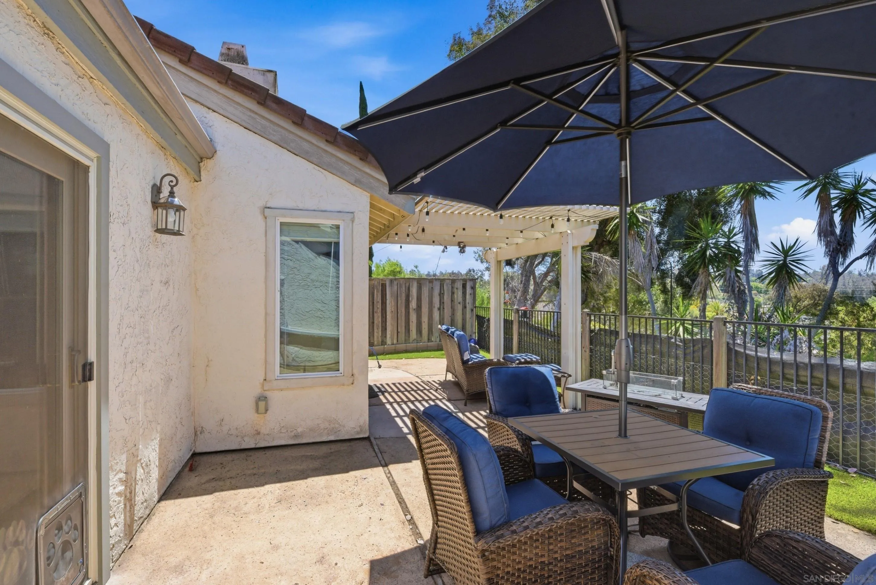 https://cdn.realtyfeed.com/cdn/127/260013162/370472286bc2b27649b472fb140e8304.webp