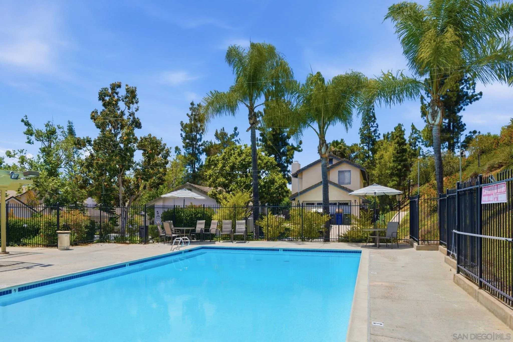 https://cdn.realtyfeed.com/cdn/127/260013162/51edb357a41d9bab8c581183322e6b7b.webp