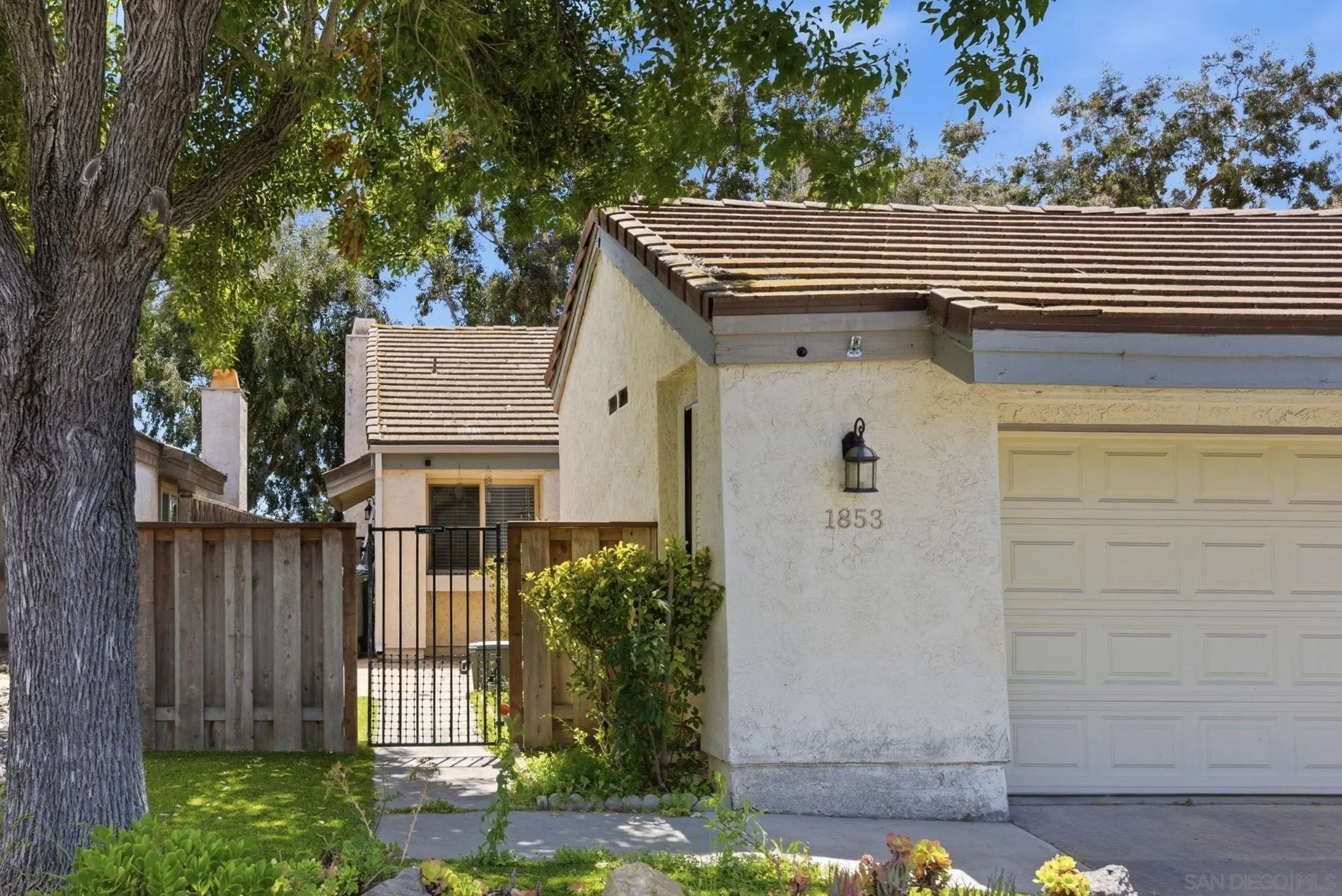 Photo #5: 260013162 Listing: Photo #5